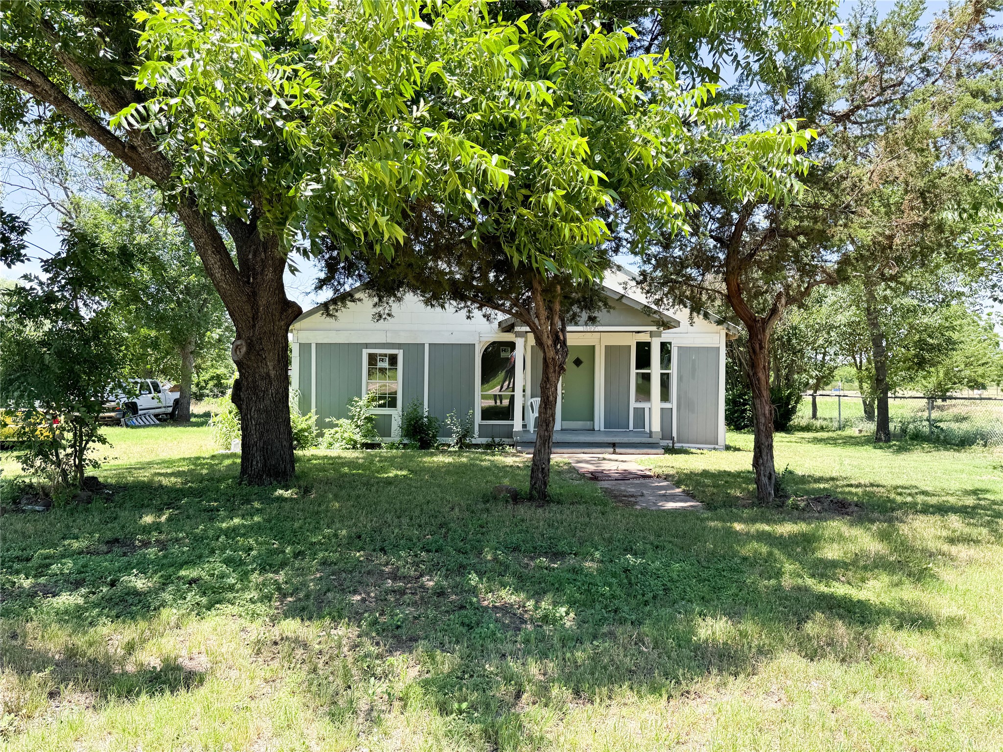 1402 Avenue A Cisco TX 76437