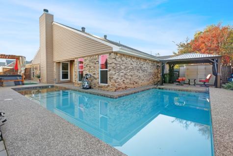 1417 Autumn Chase Square Bedford TX 76022