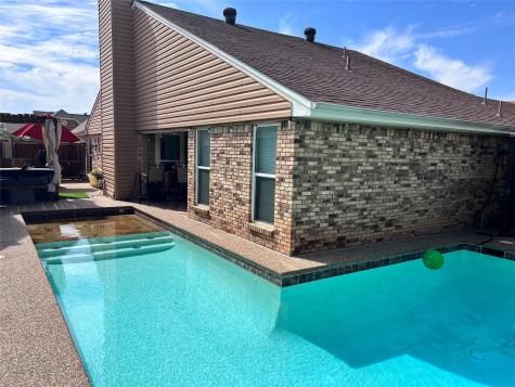 1417 Autumn Chase Square Bedford TX 76022