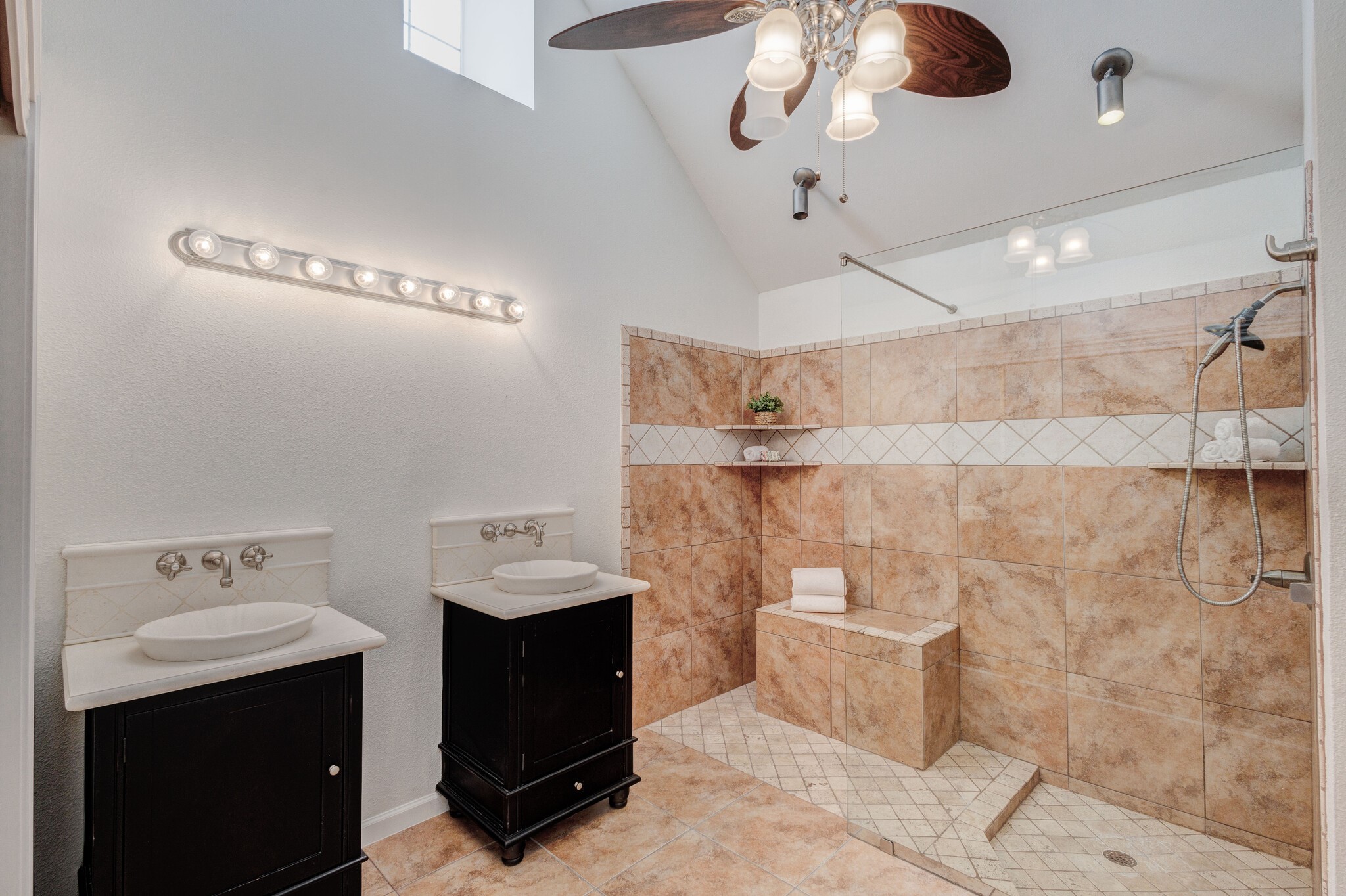 1417 Autumn Chase Square Bedford TX 76022