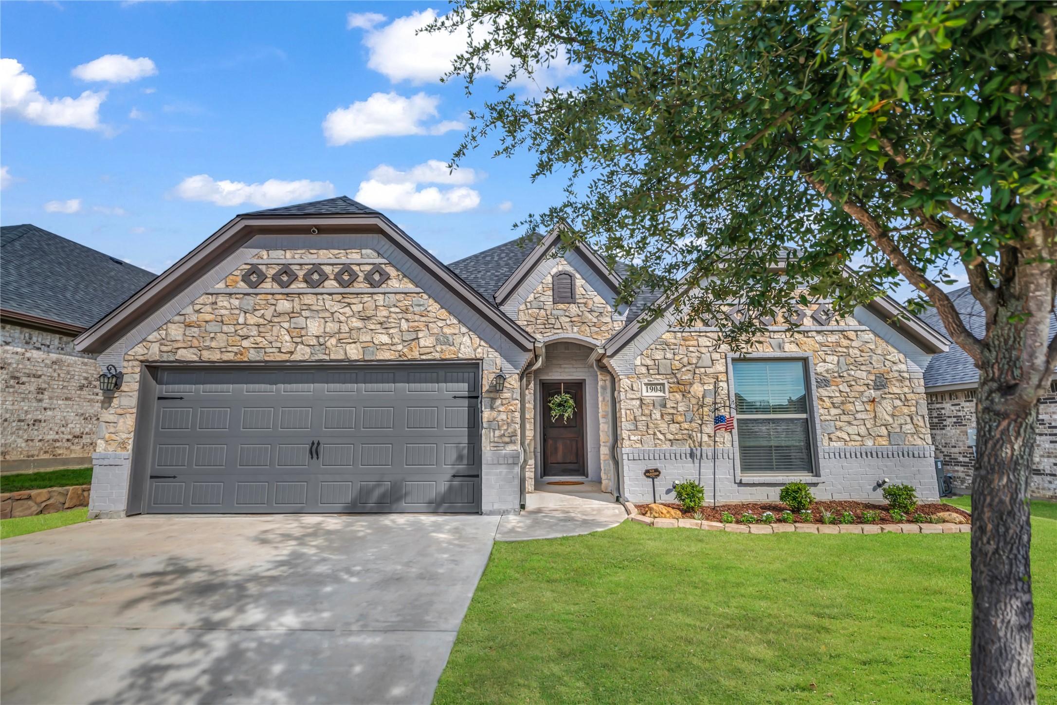 1904 Town Creek Circle Weatherford TX 76086