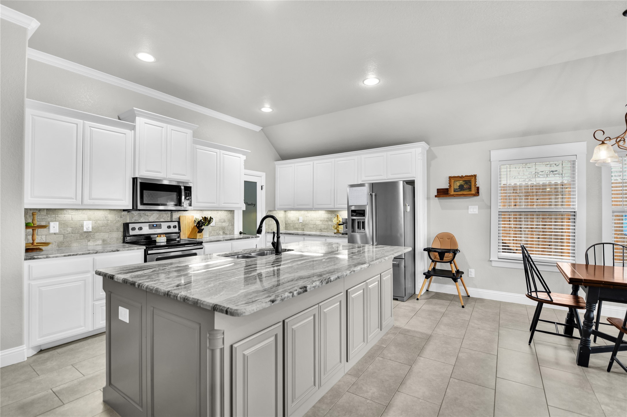 1904 Town Creek Circle Weatherford TX 76086