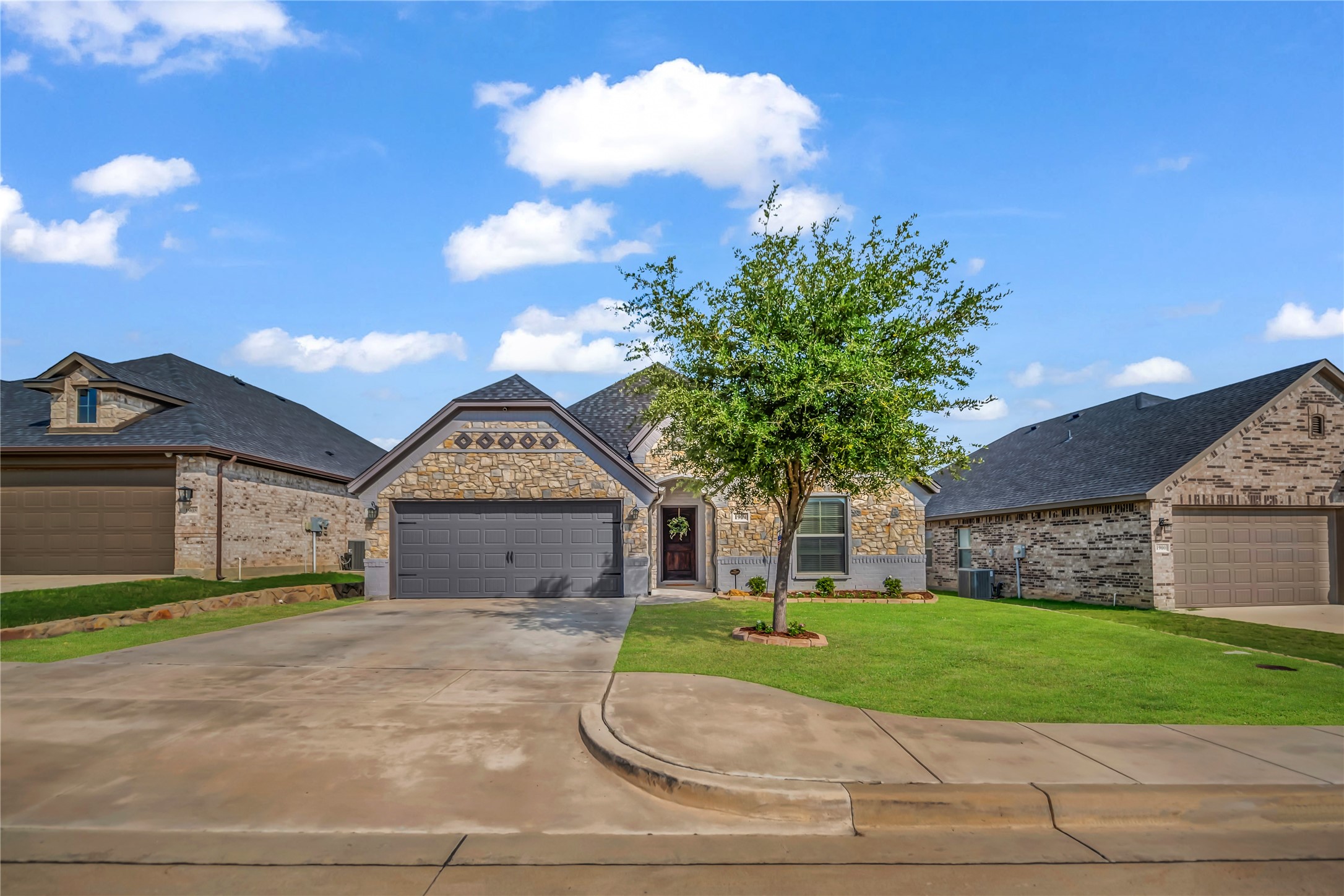 1904 Town Creek Circle Weatherford TX 76086