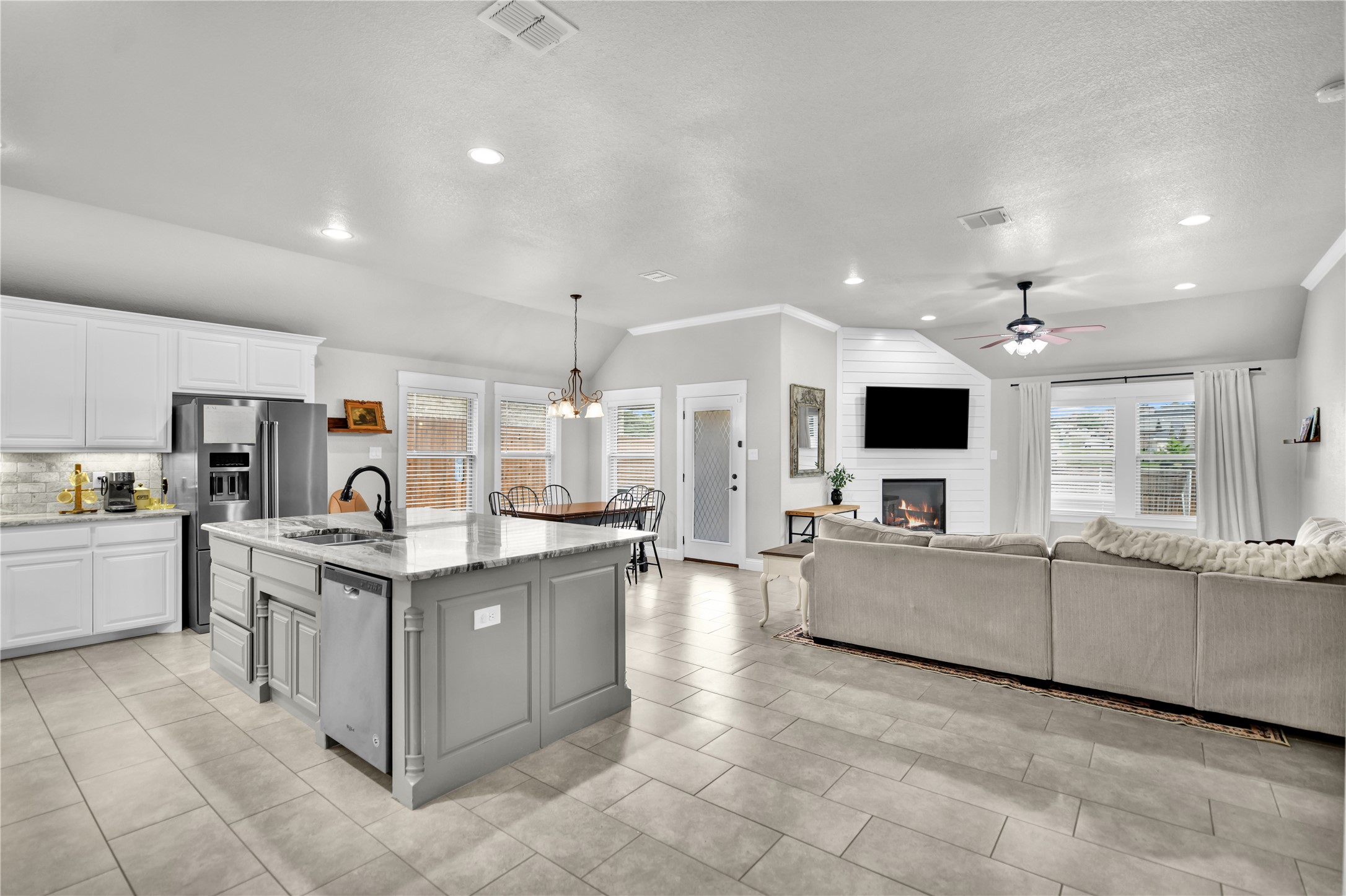 1904 Town Creek Circle Weatherford TX 76086