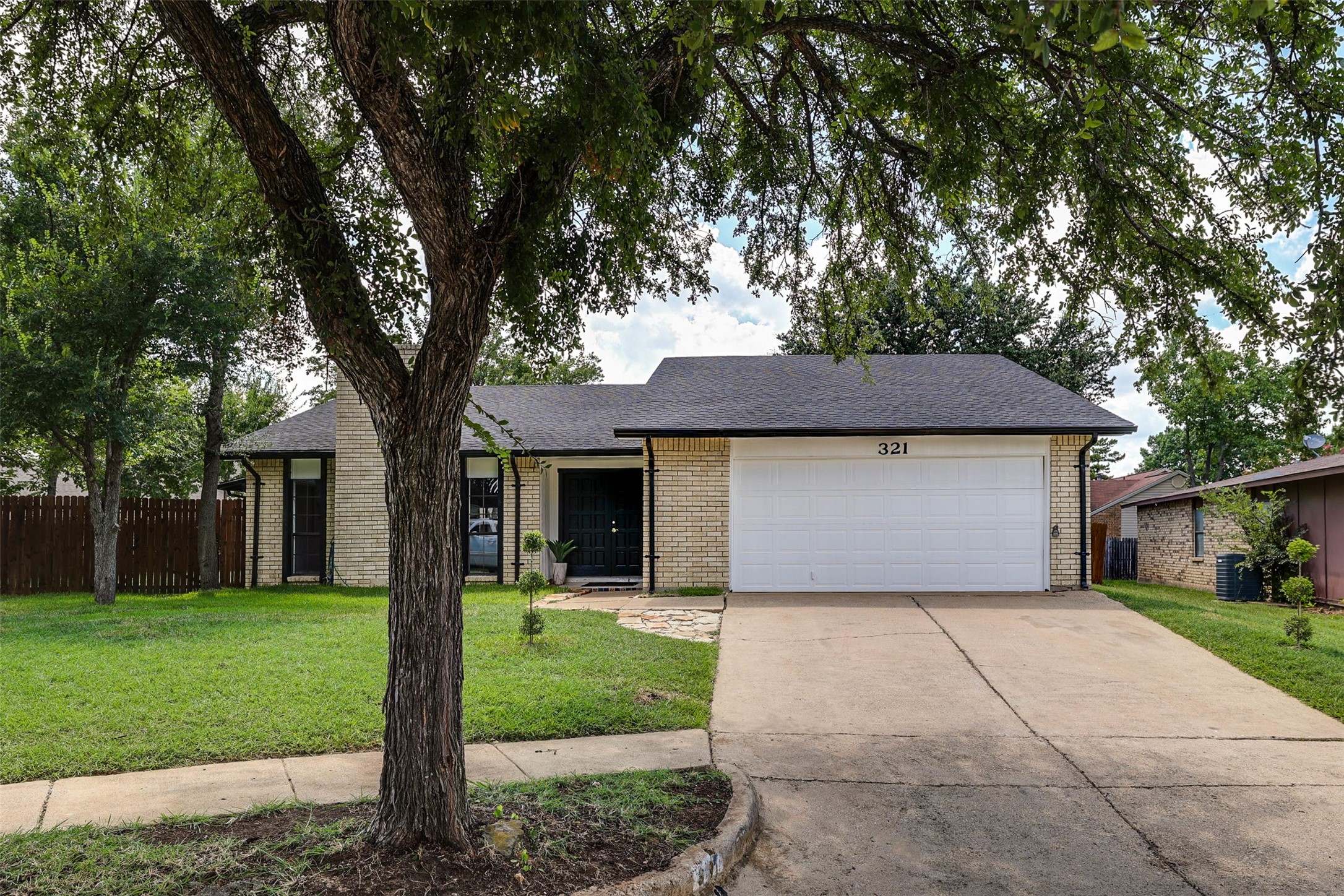 321 E Crossland Boulevard Grand Prairie TX 75052