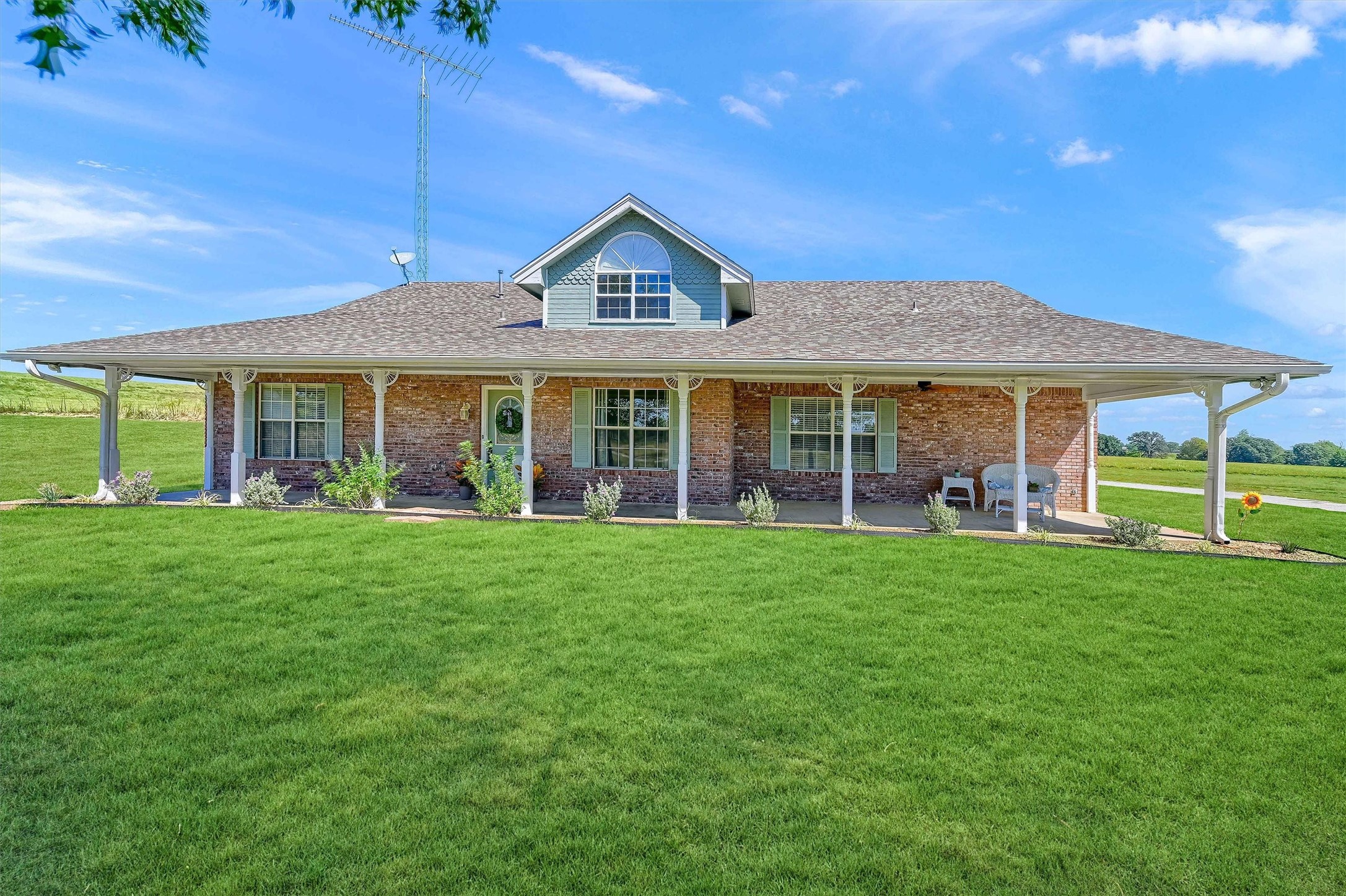 1327 Richerson Road Denison TX 75021
