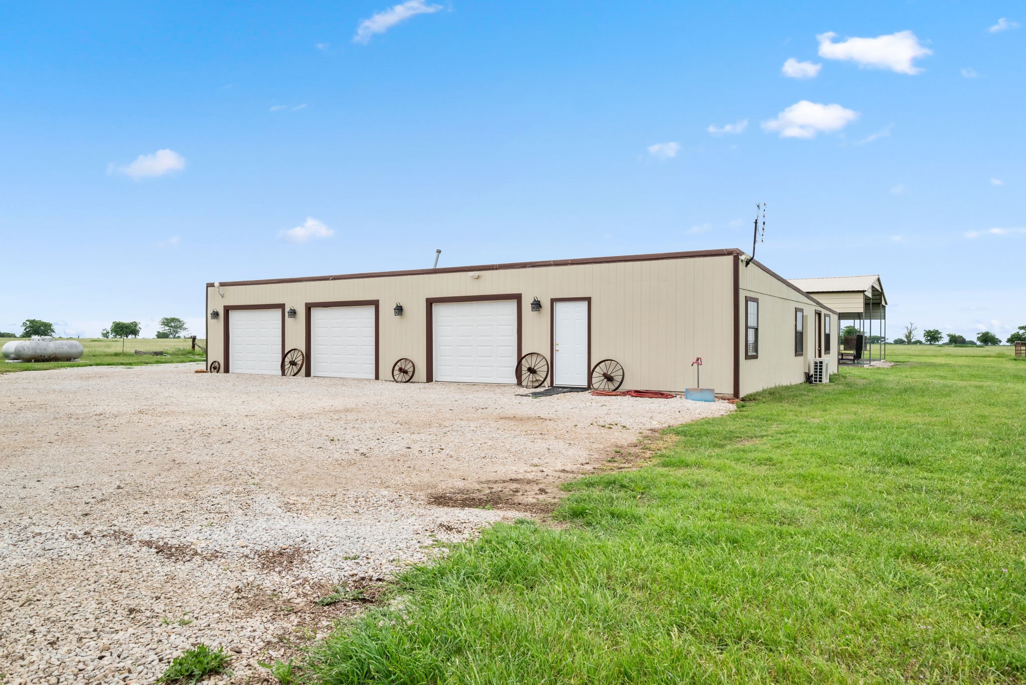 2752 S Branch Road Krum TX 76249