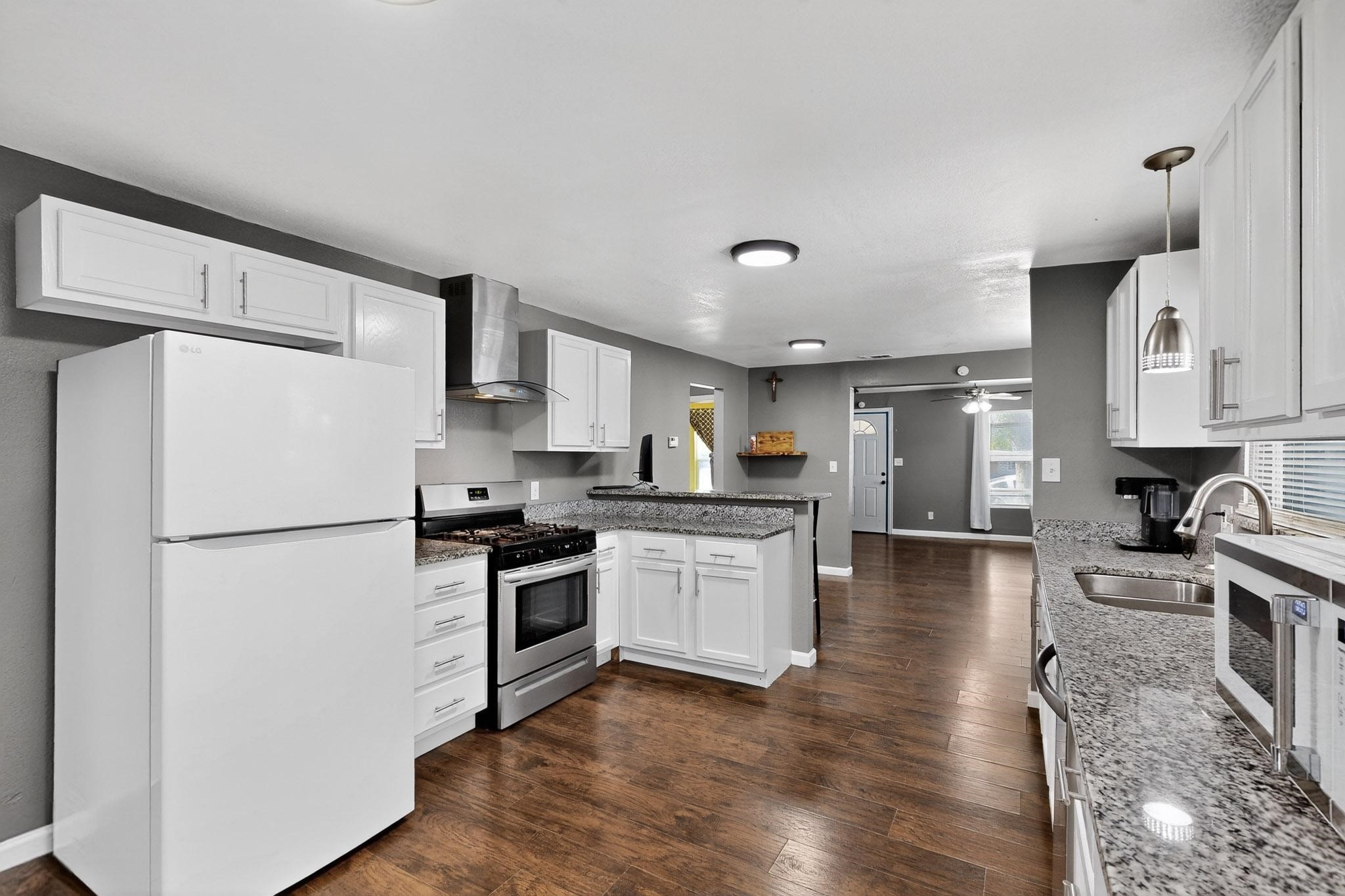 4408 Lawnview Avenue Dallas TX 75227
