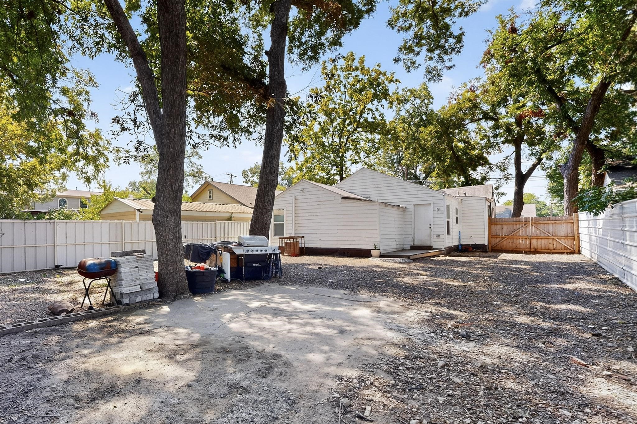 4408 Lawnview Avenue Dallas TX 75227