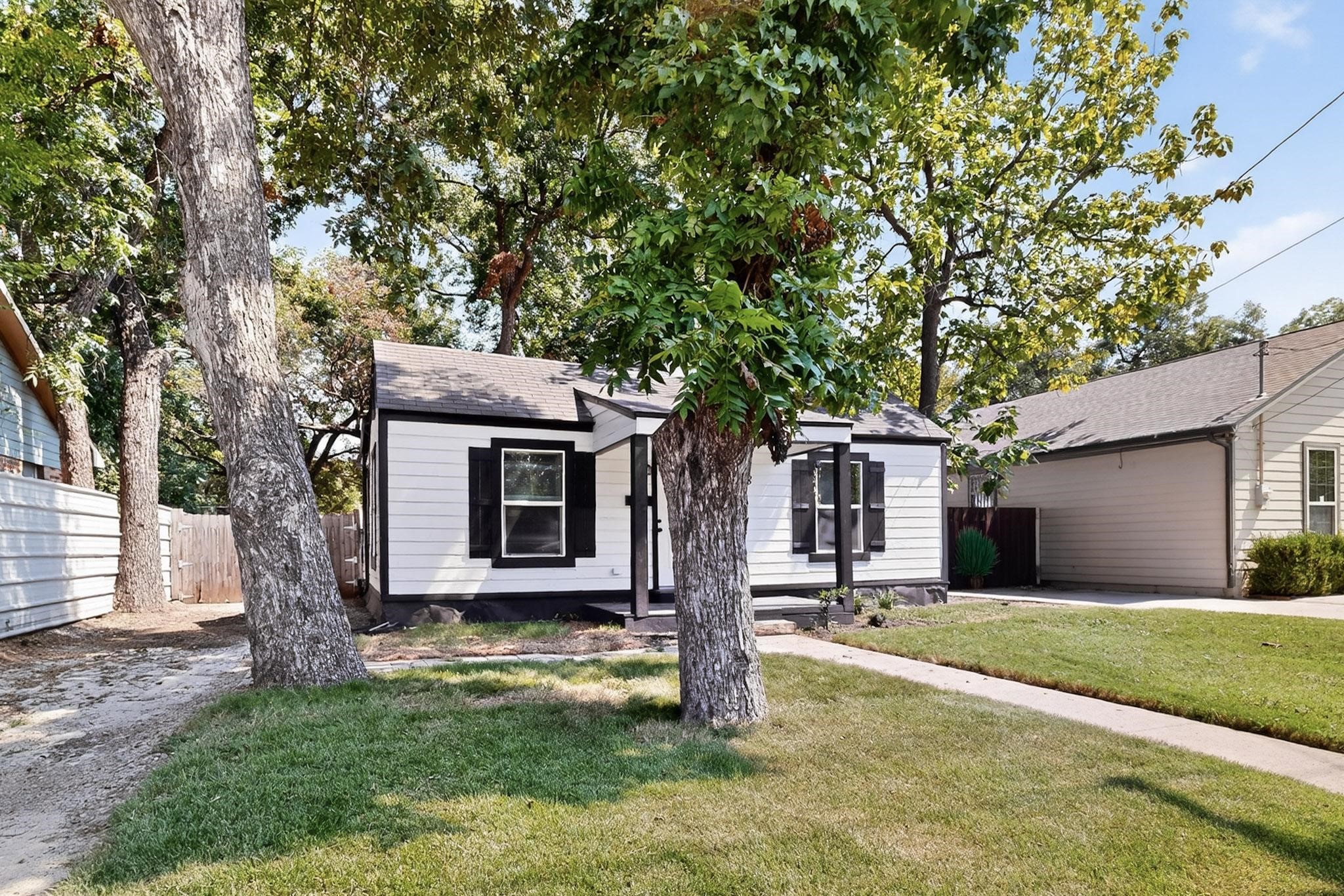 4408 Lawnview Avenue Dallas TX 75227
