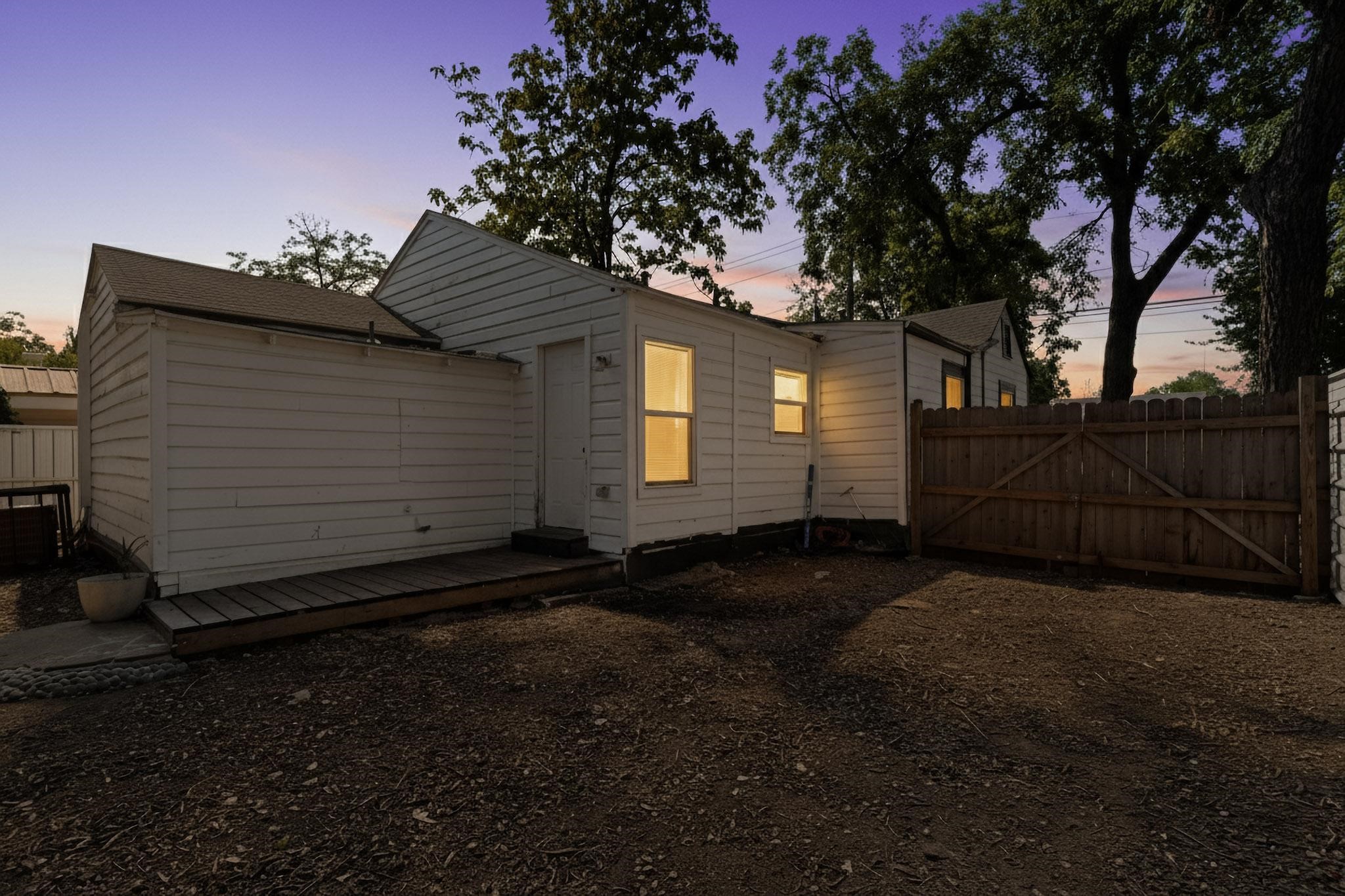 4408 Lawnview Avenue Dallas TX 75227