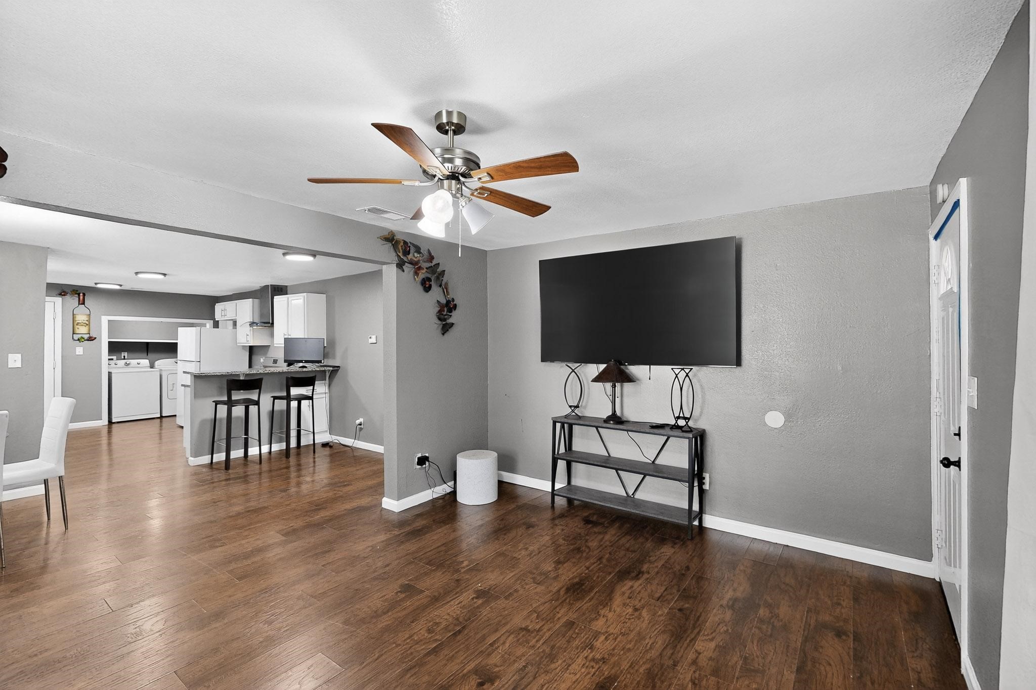 4408 Lawnview Avenue Dallas TX 75227