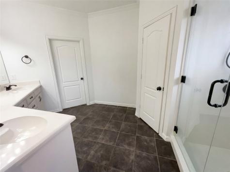 1817 Colorado Court Burleson TX 76028