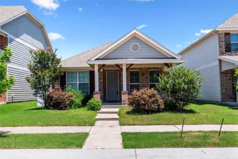1013 Bruni Court Aubrey TX 76227
