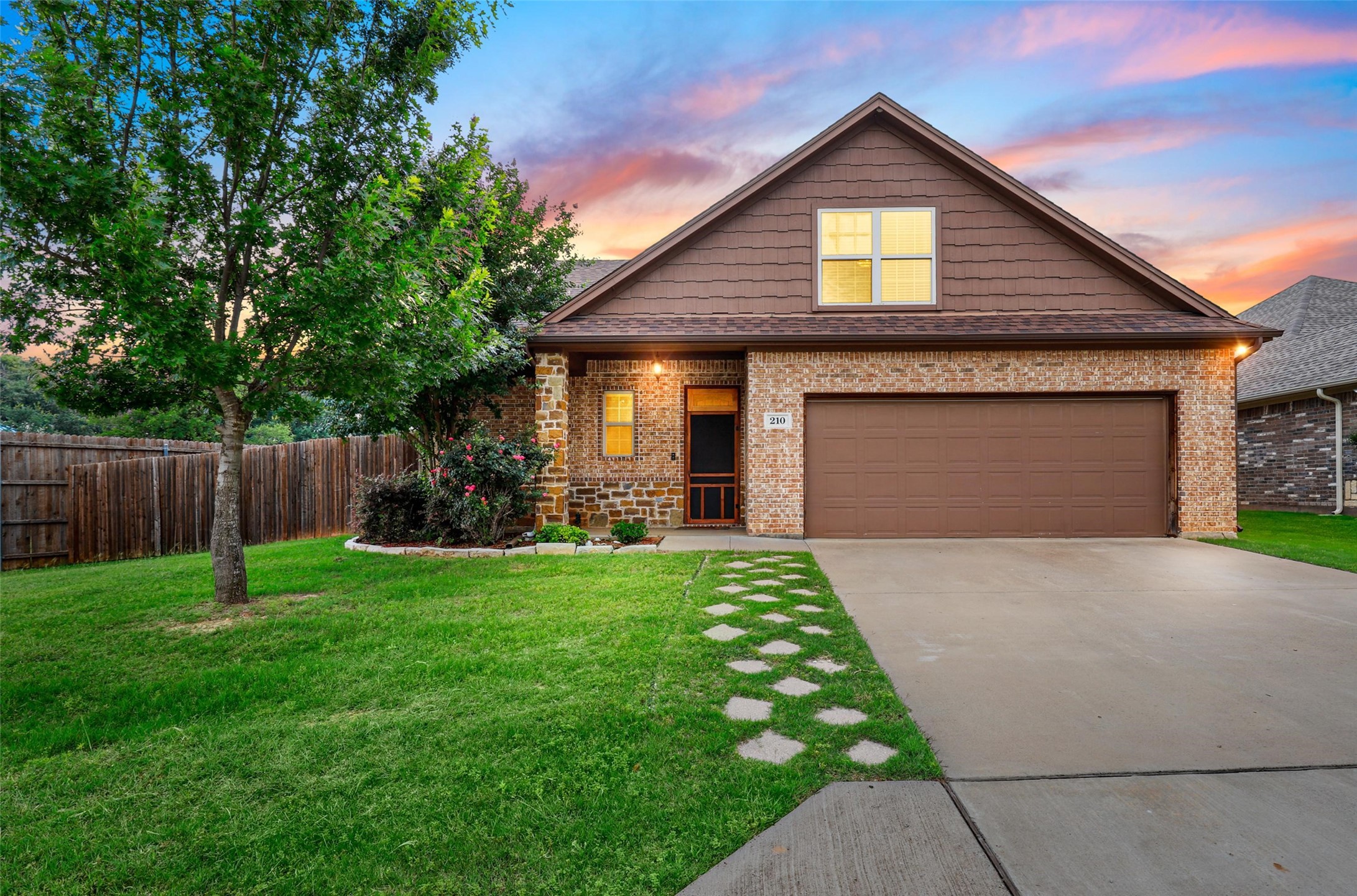 210 Donna Circle Granbury TX 76049
