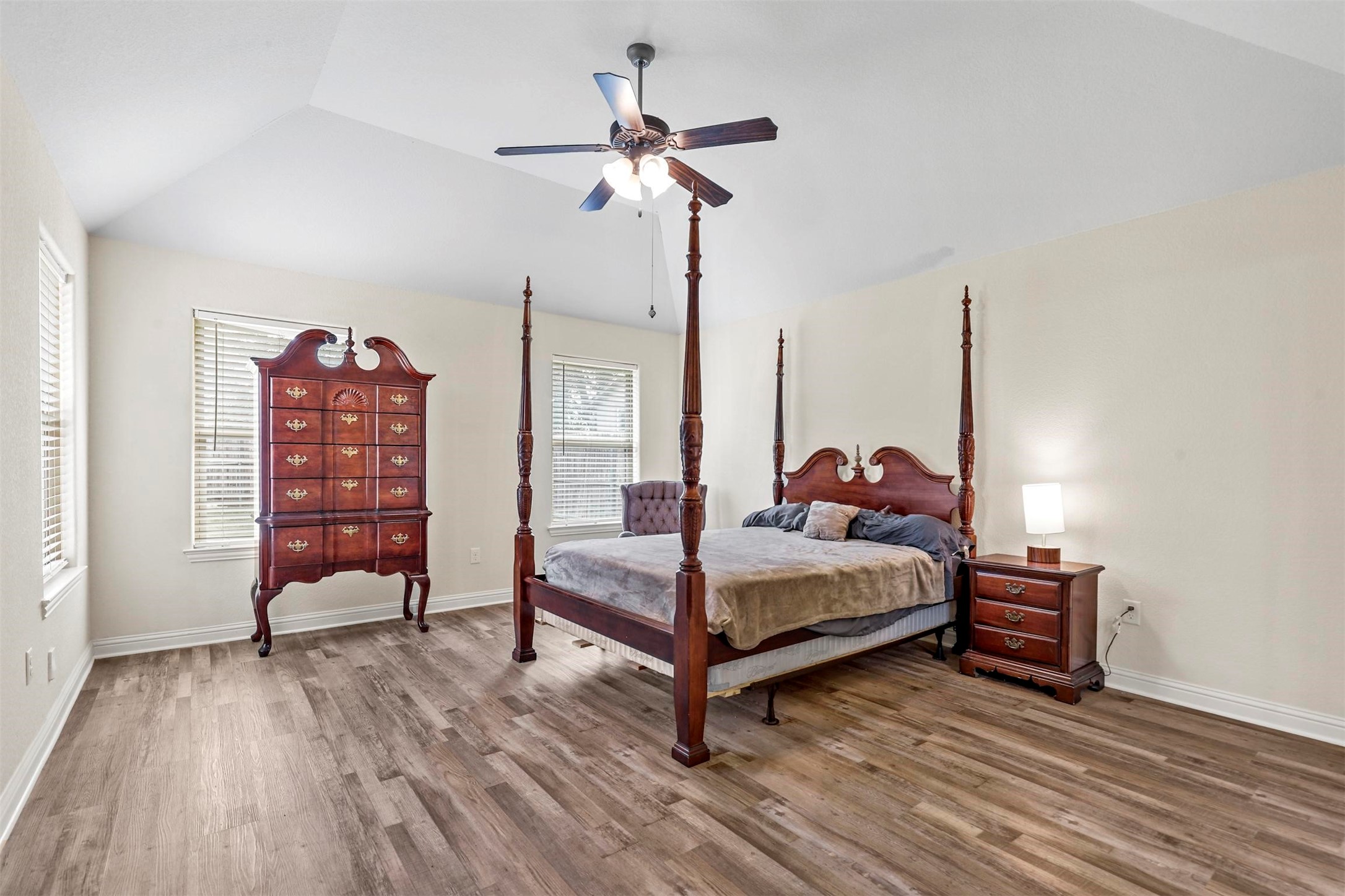 210 Donna Circle Granbury TX 76049