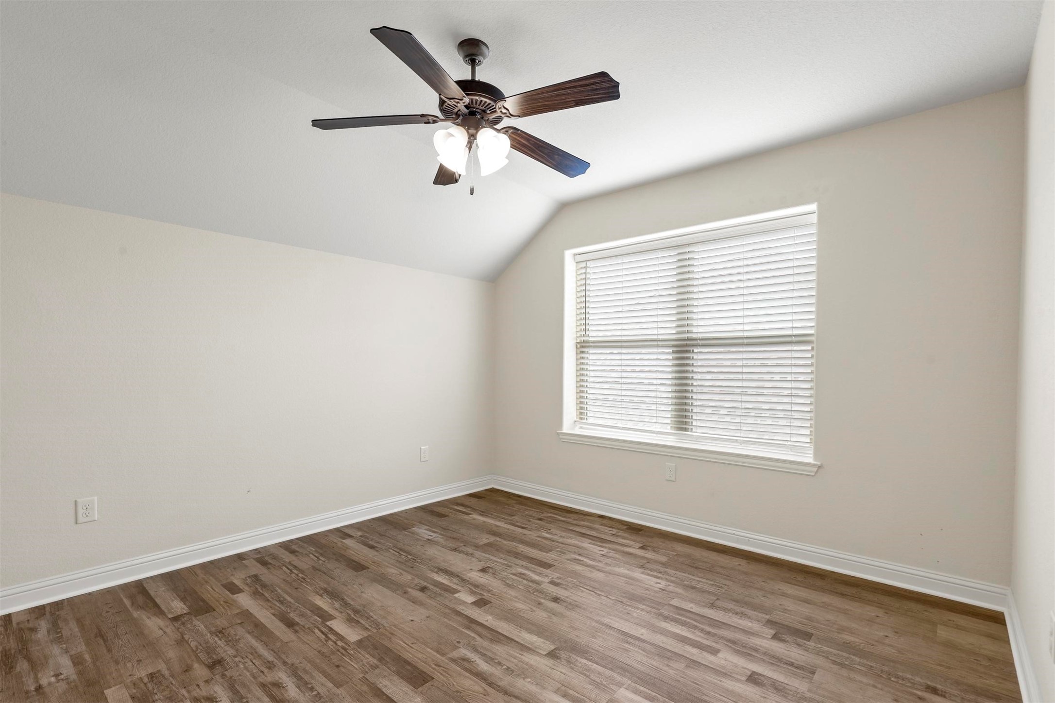 210 Donna Circle Granbury TX 76049