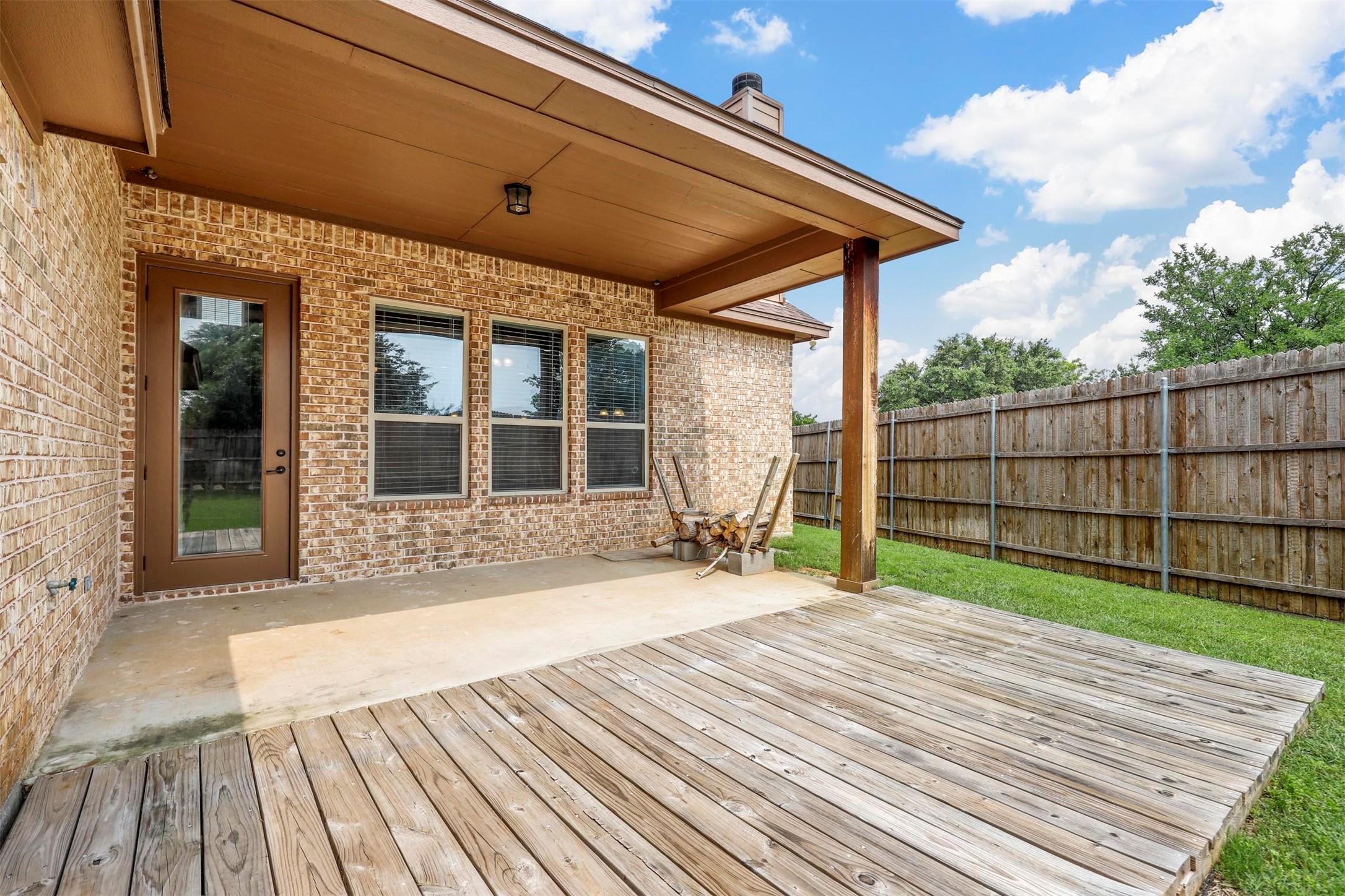 210 Donna Circle Granbury TX 76049