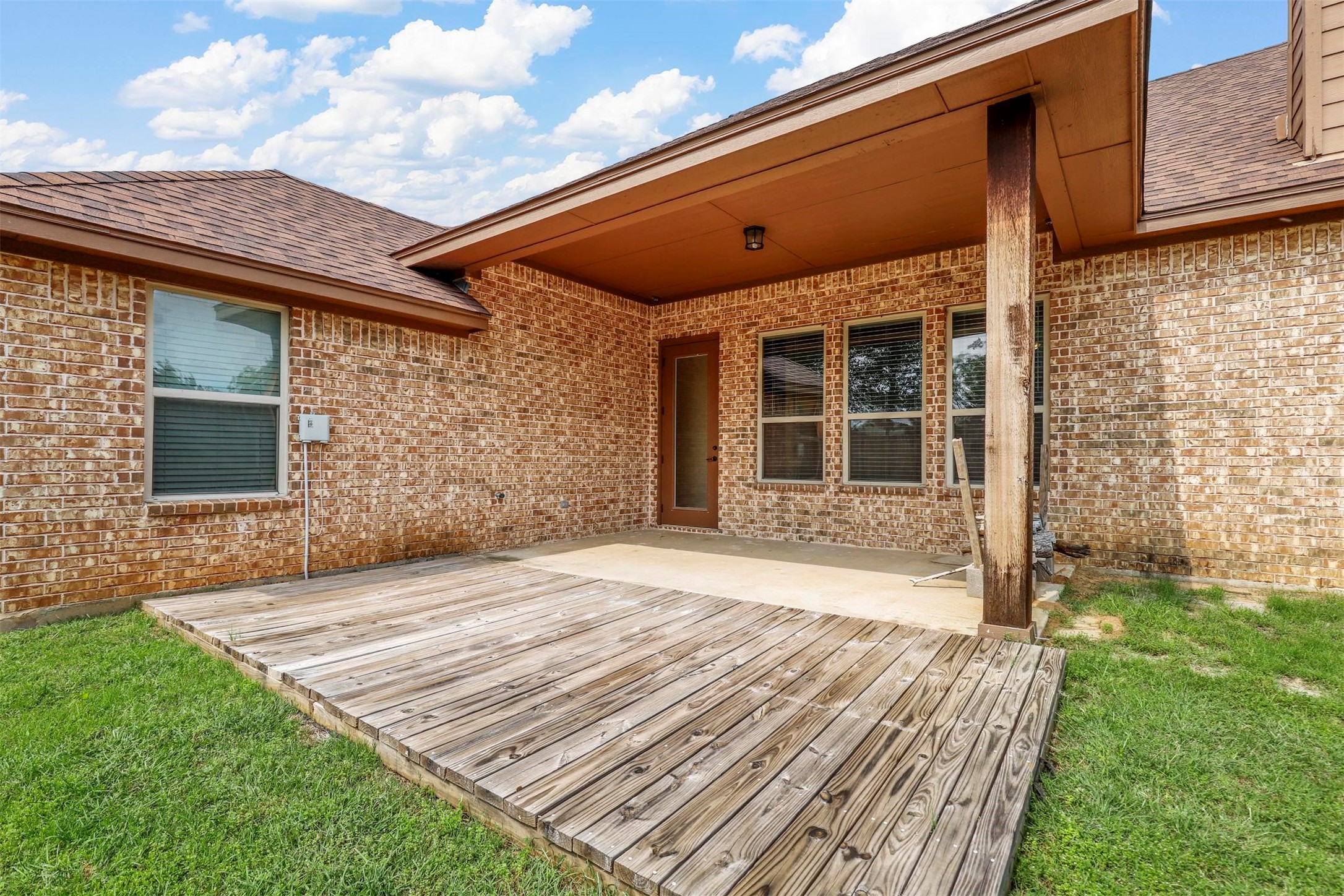 210 Donna Circle Granbury TX 76049