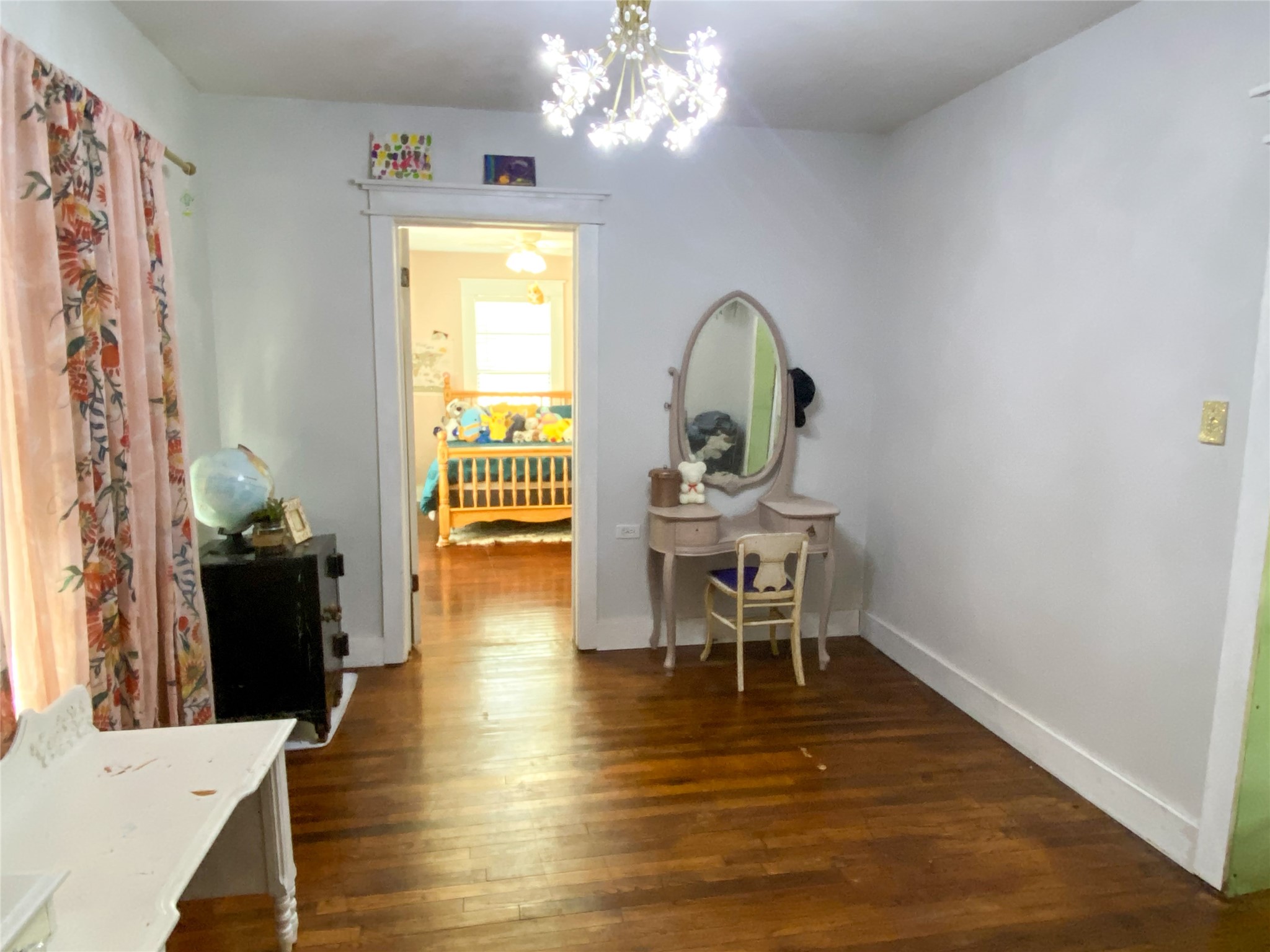 229 S Wilson Street Burleson TX 76028
