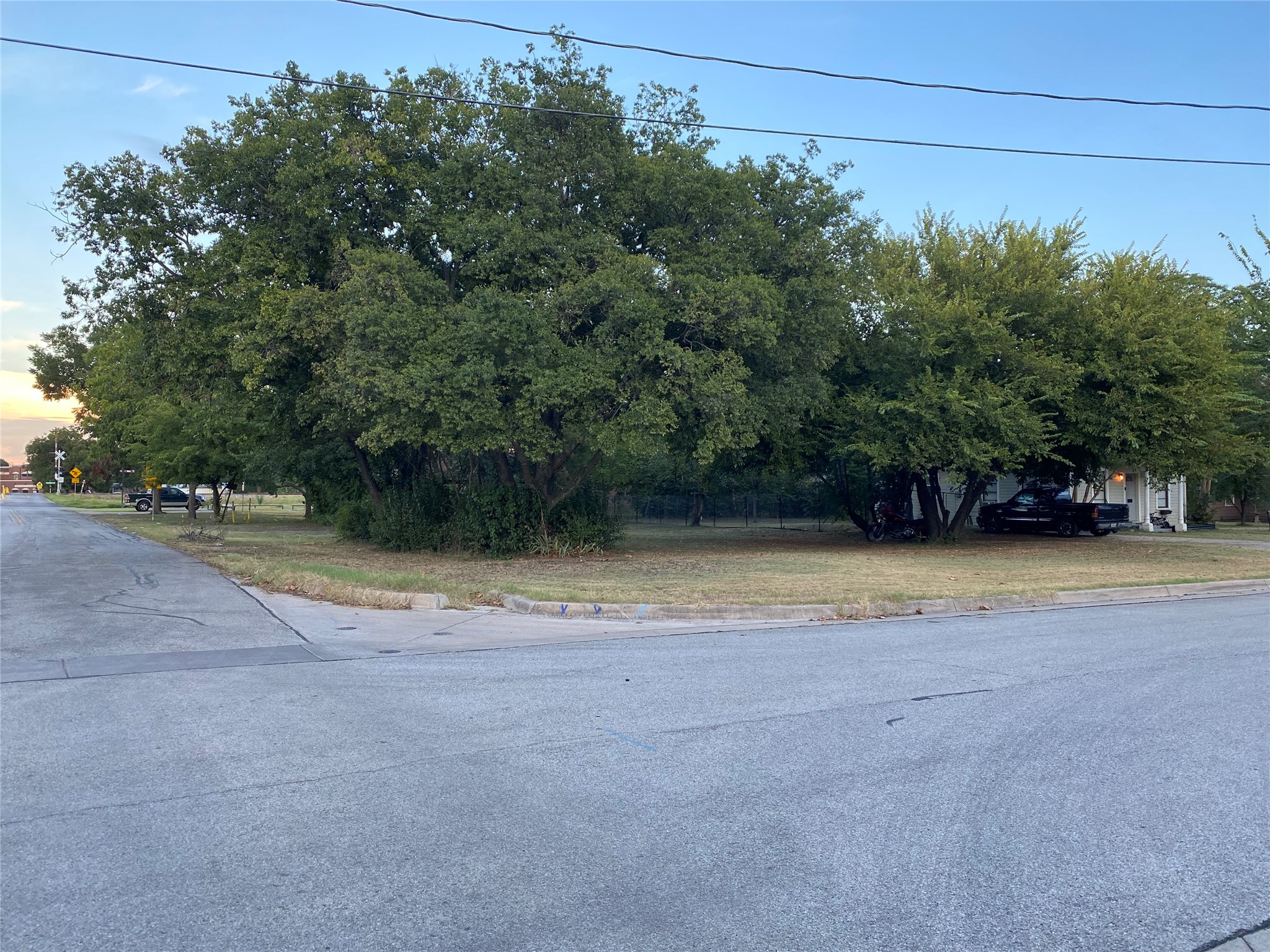 229 S Wilson Street Burleson TX 76028