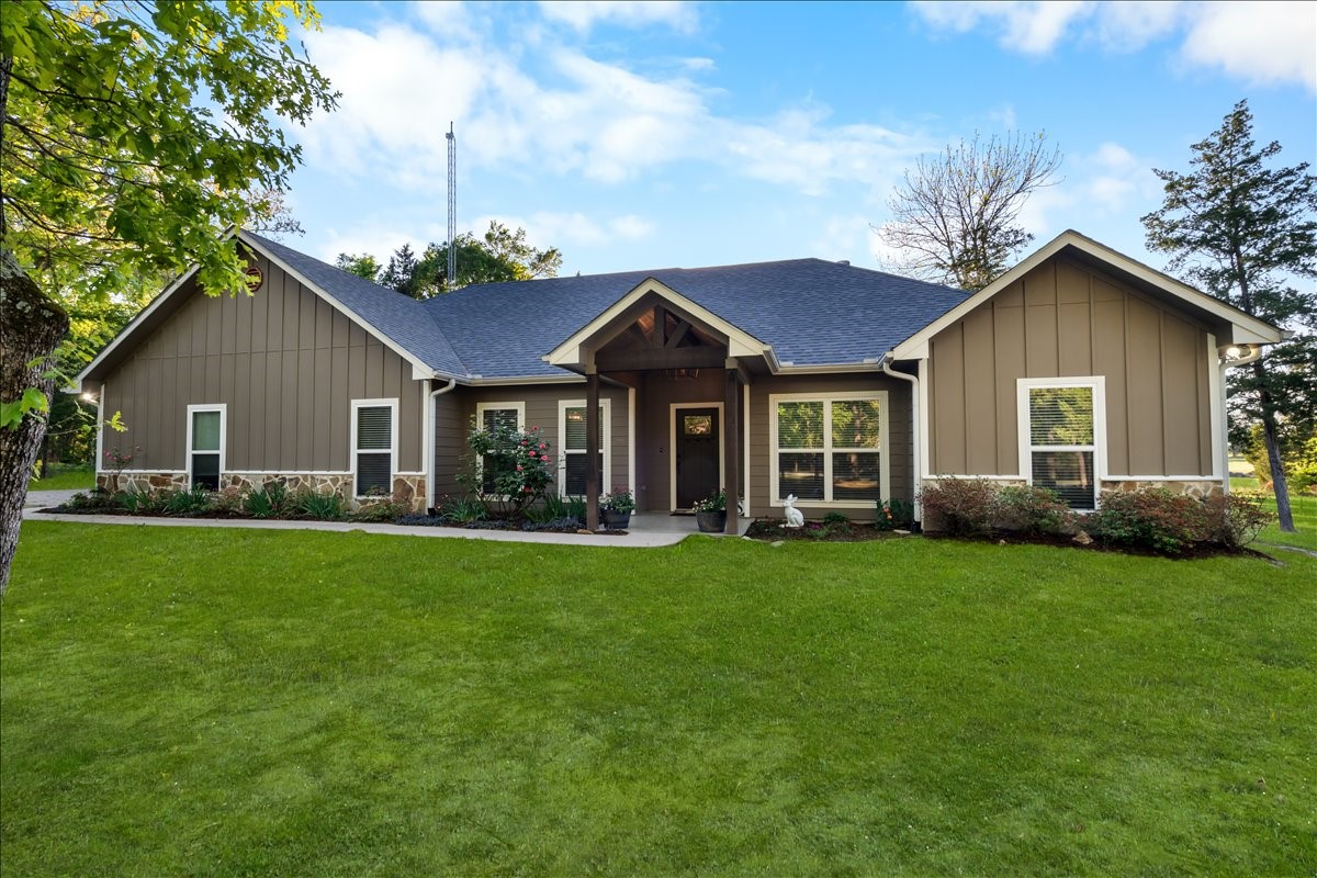 617 Rs County Road 1180 Emory TX 75440