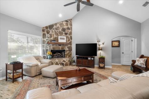 617 Rs County Road 1180 Emory TX 75440