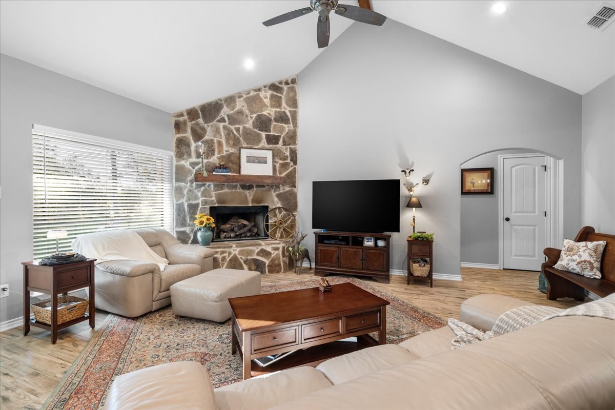 617 Rs County Road 1180 Emory TX 75440