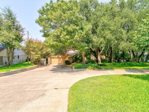 3809 Nocona Drive Granbury TX 76049