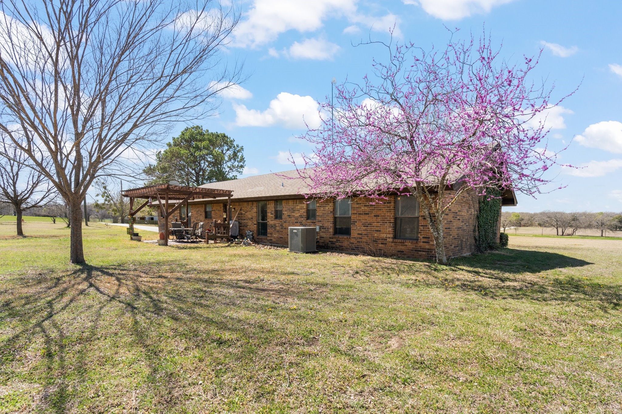1133 County Road 426 Cleburne TX 76031