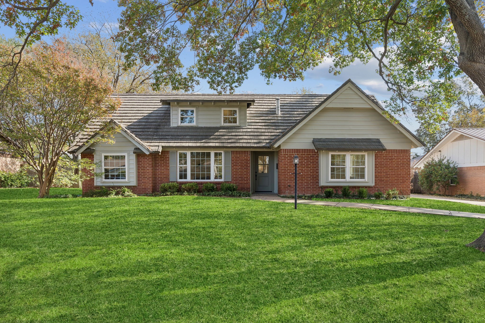 3905 Marys Creek Drive Benbrook TX 76116