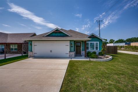 100 E Willow Street Sanger TX 76266