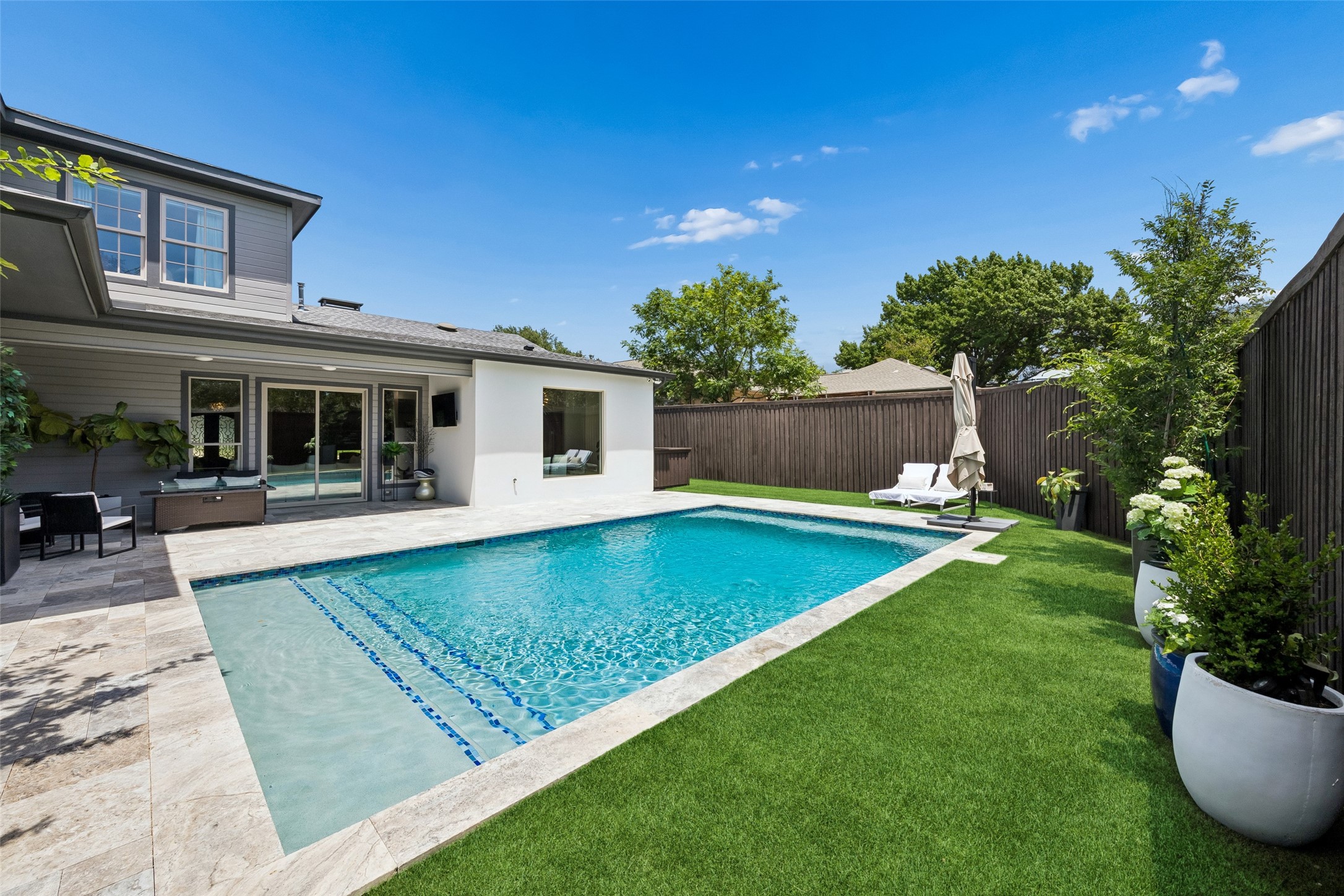 6610 Southpoint Drive Dallas TX 75248