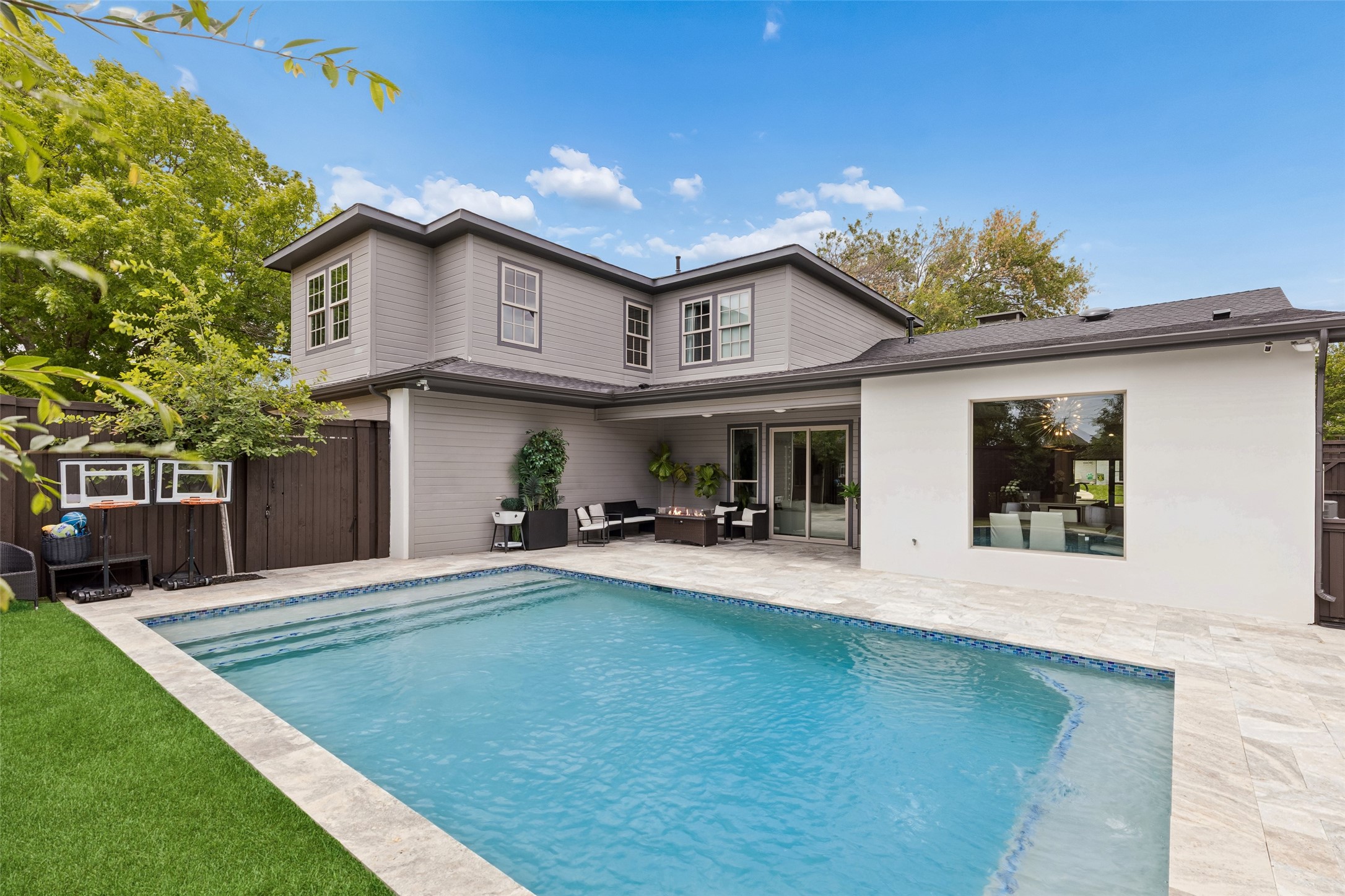 6610 Southpoint Drive Dallas TX 75248