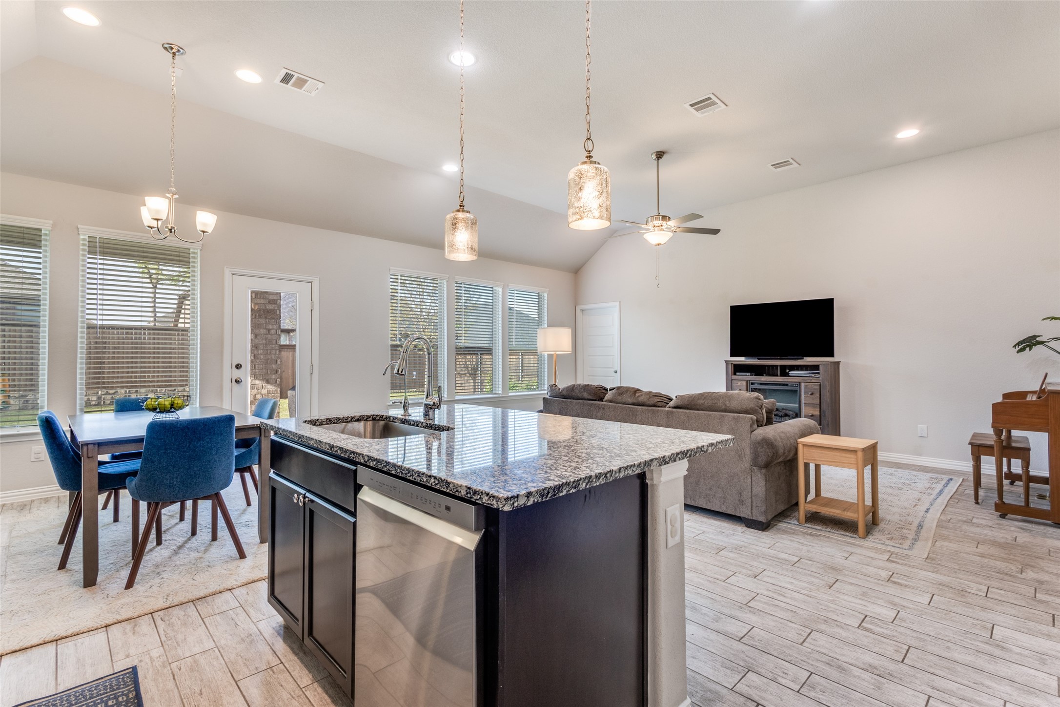 1109 Bluebird Way Celina TX 75009