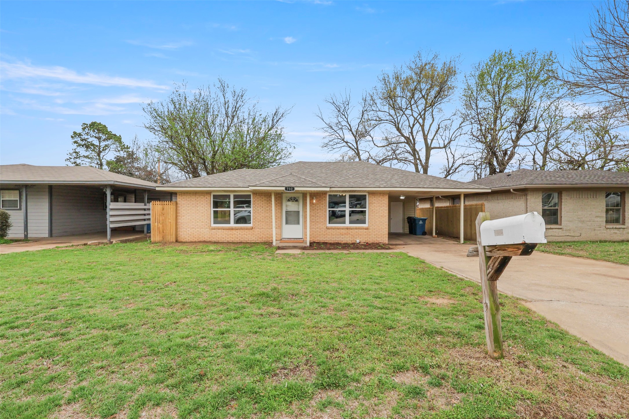 732 W Bullock Street Denison TX 75020
