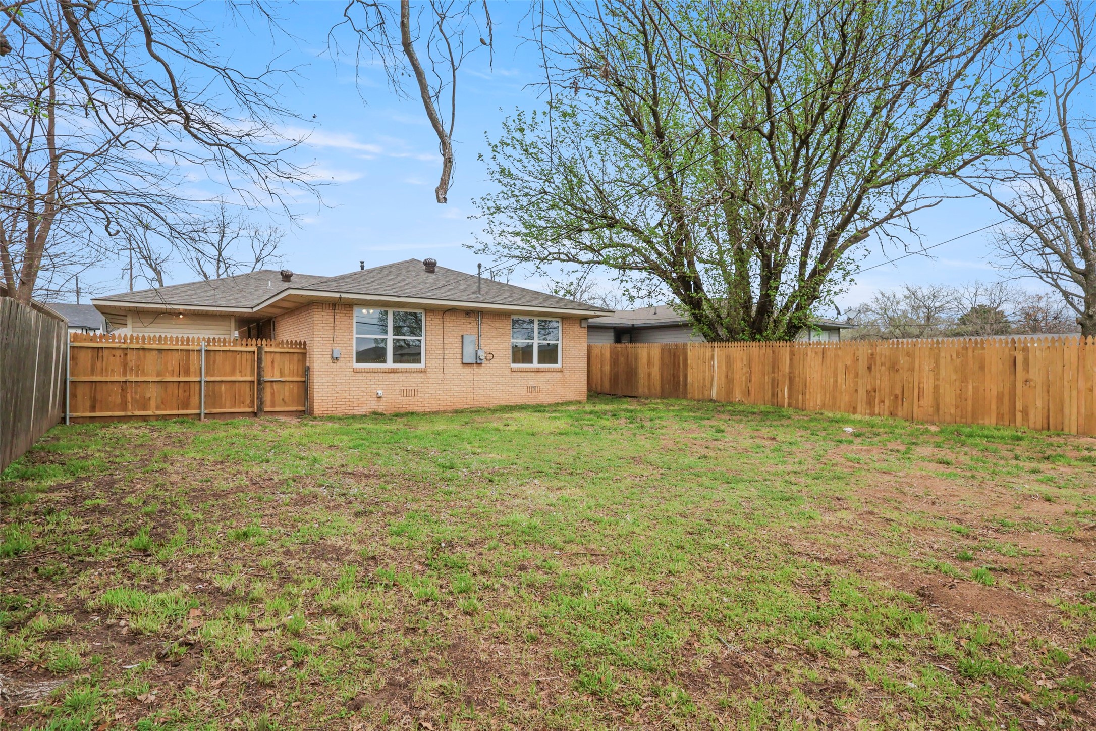 732 W Bullock Street Denison TX 75020