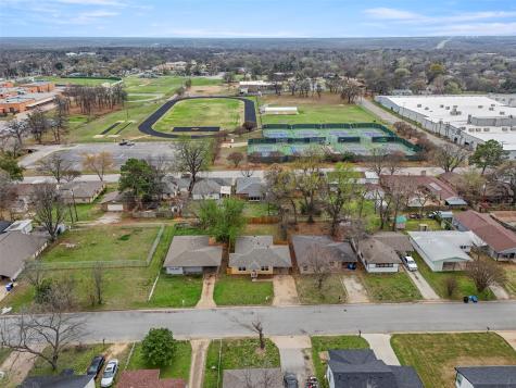 732 W Bullock Street Denison TX 75020