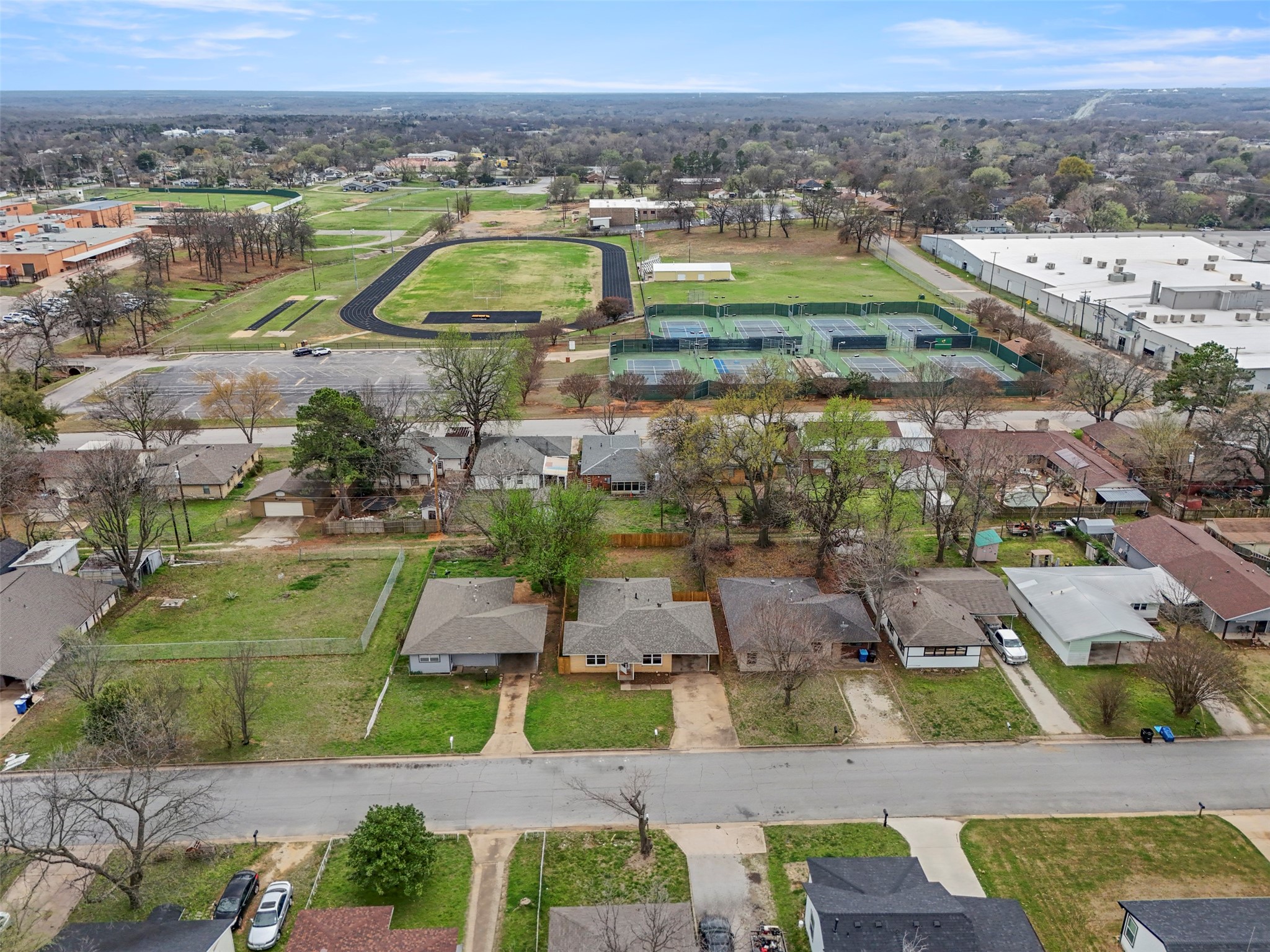 732 W Bullock Street Denison TX 75020