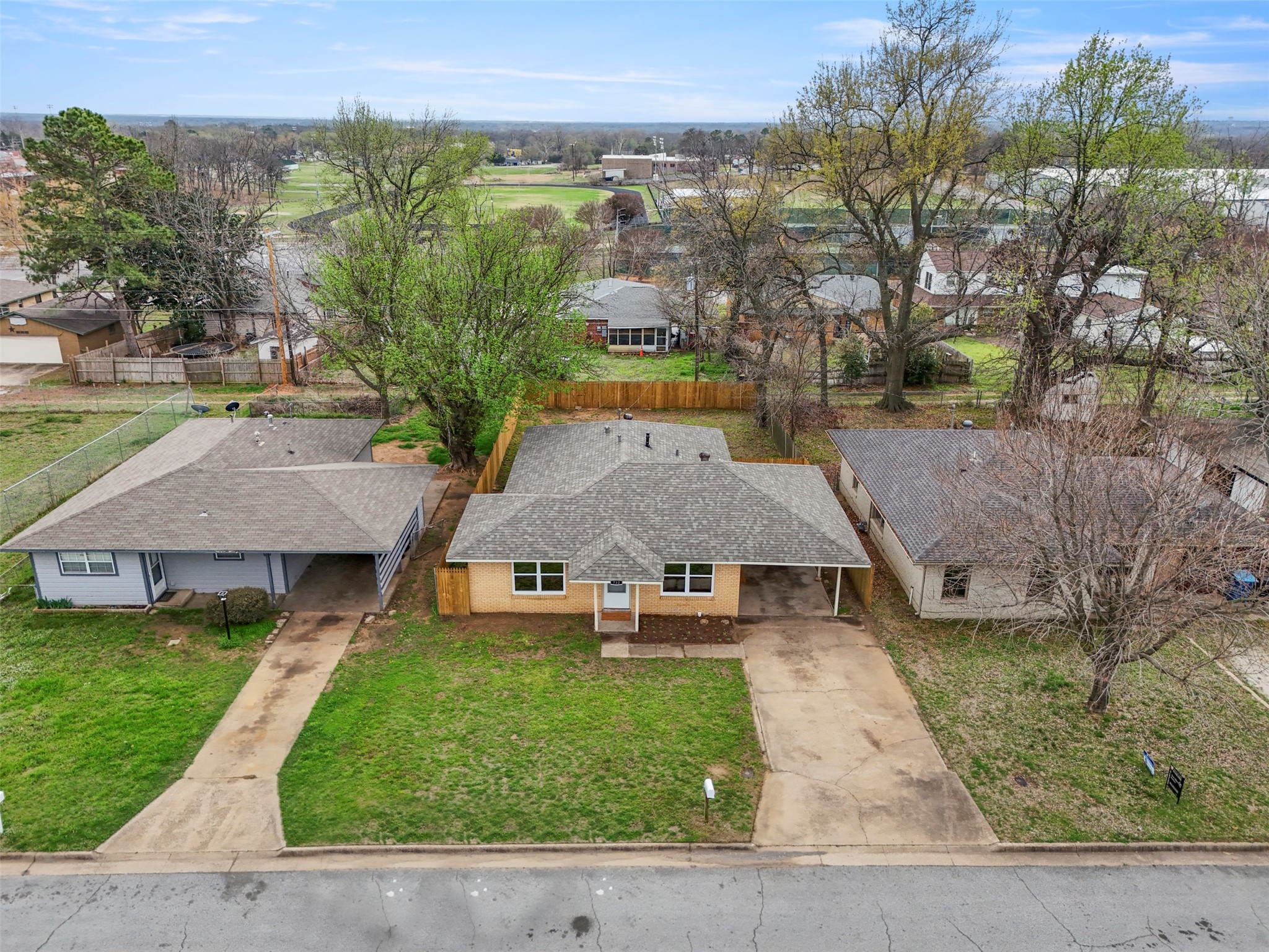 732 W Bullock Street Denison TX 75020
