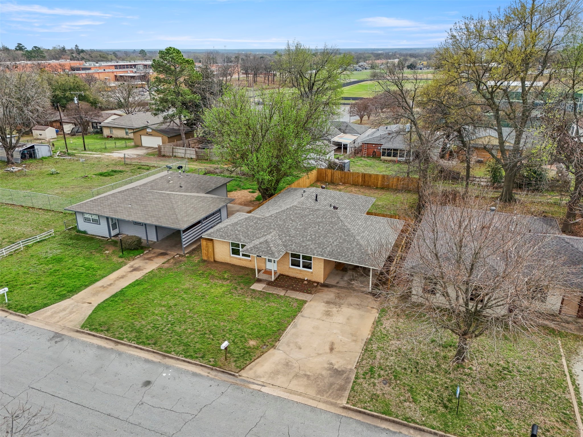 732 W Bullock Street Denison TX 75020