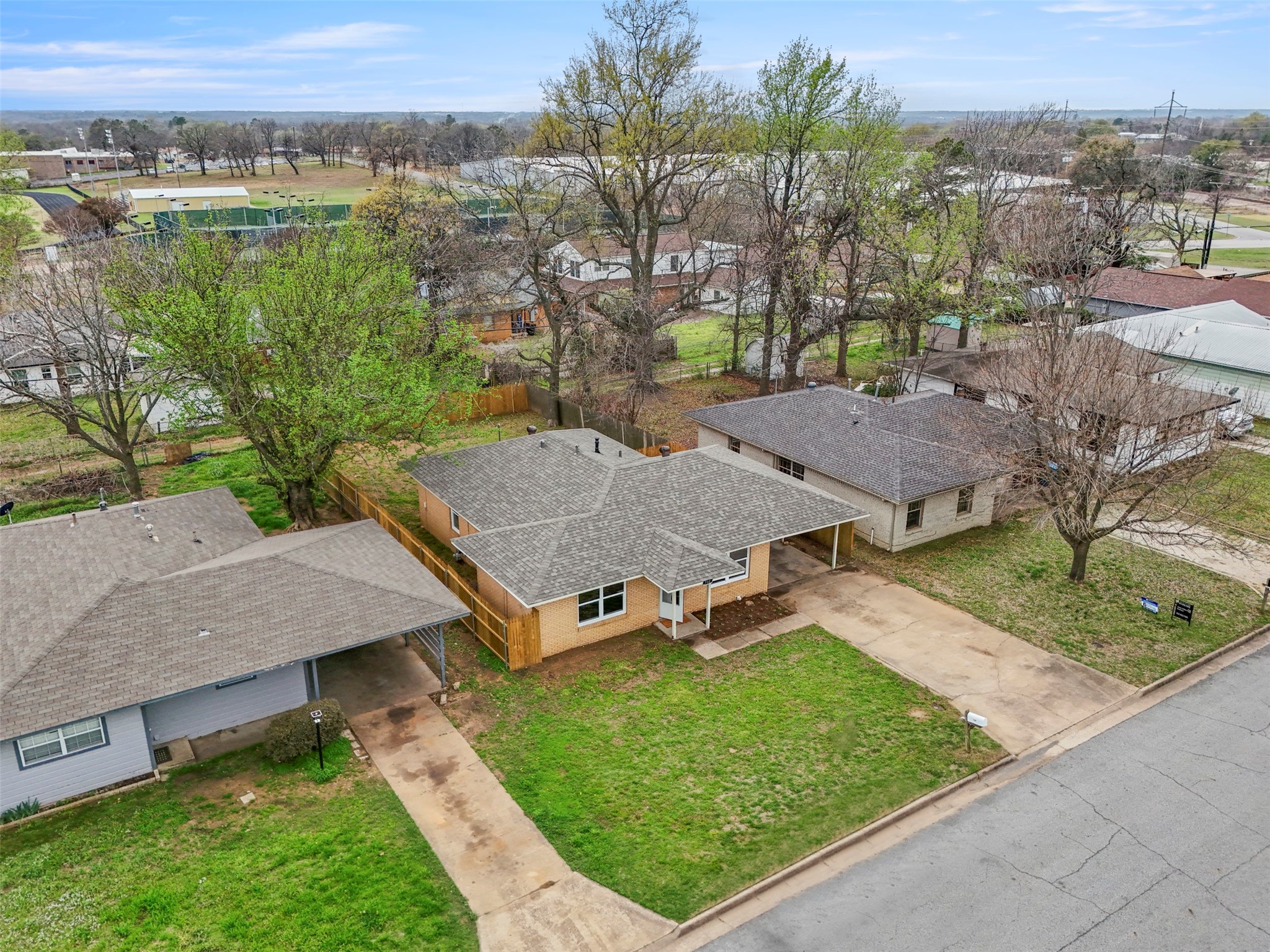 732 W Bullock Street Denison TX 75020