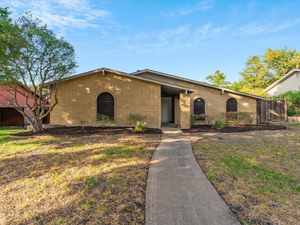 1609 Cherokee Trail Plano TX 75023