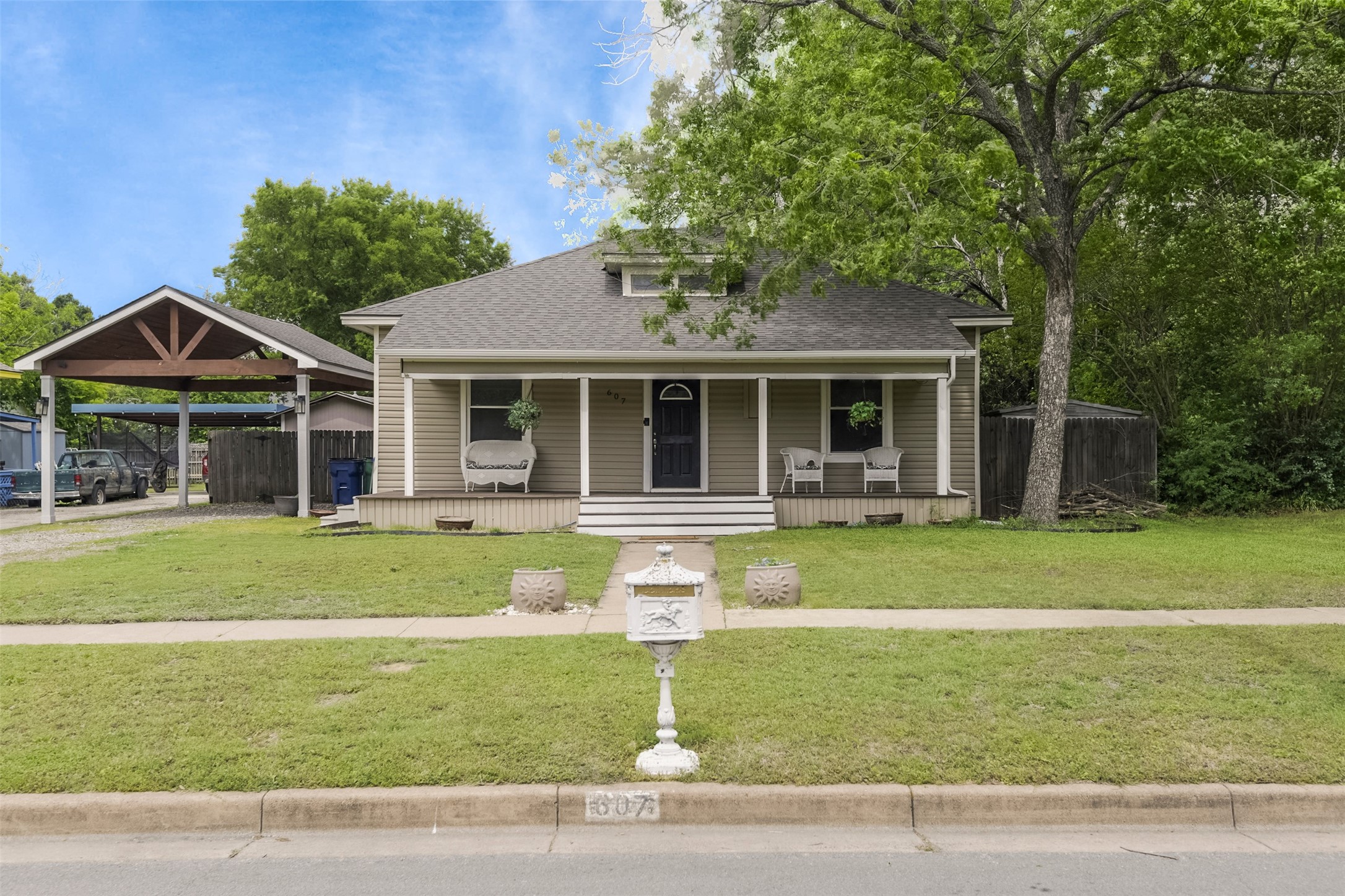 607 Williams Street Waxahachie TX 75165