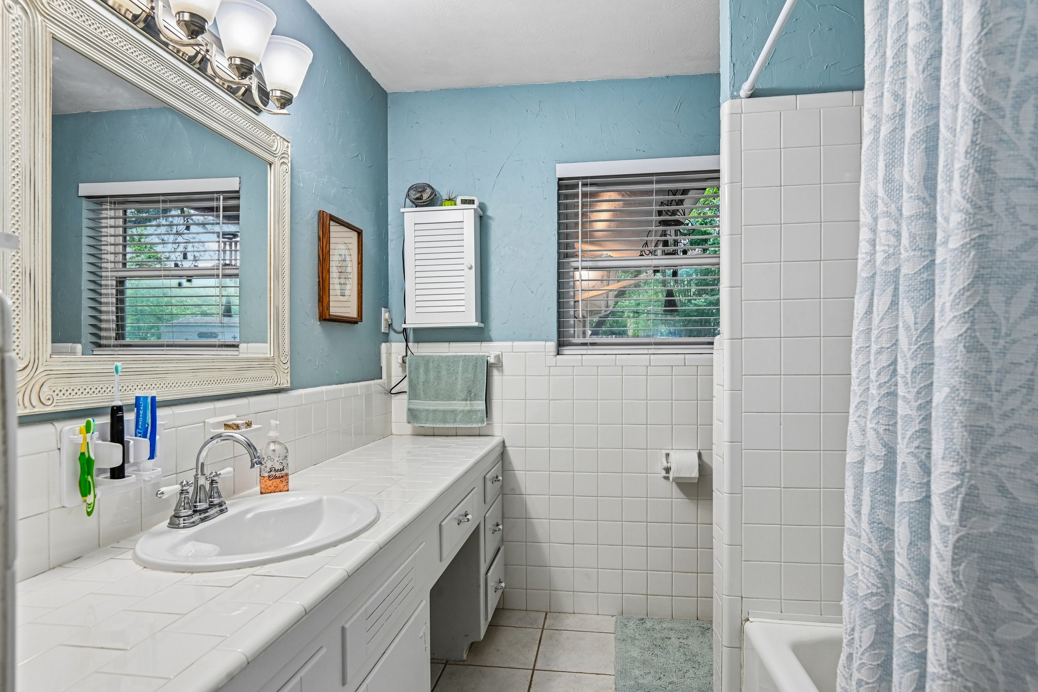 724 Bedford Court W Hurst TX 76053