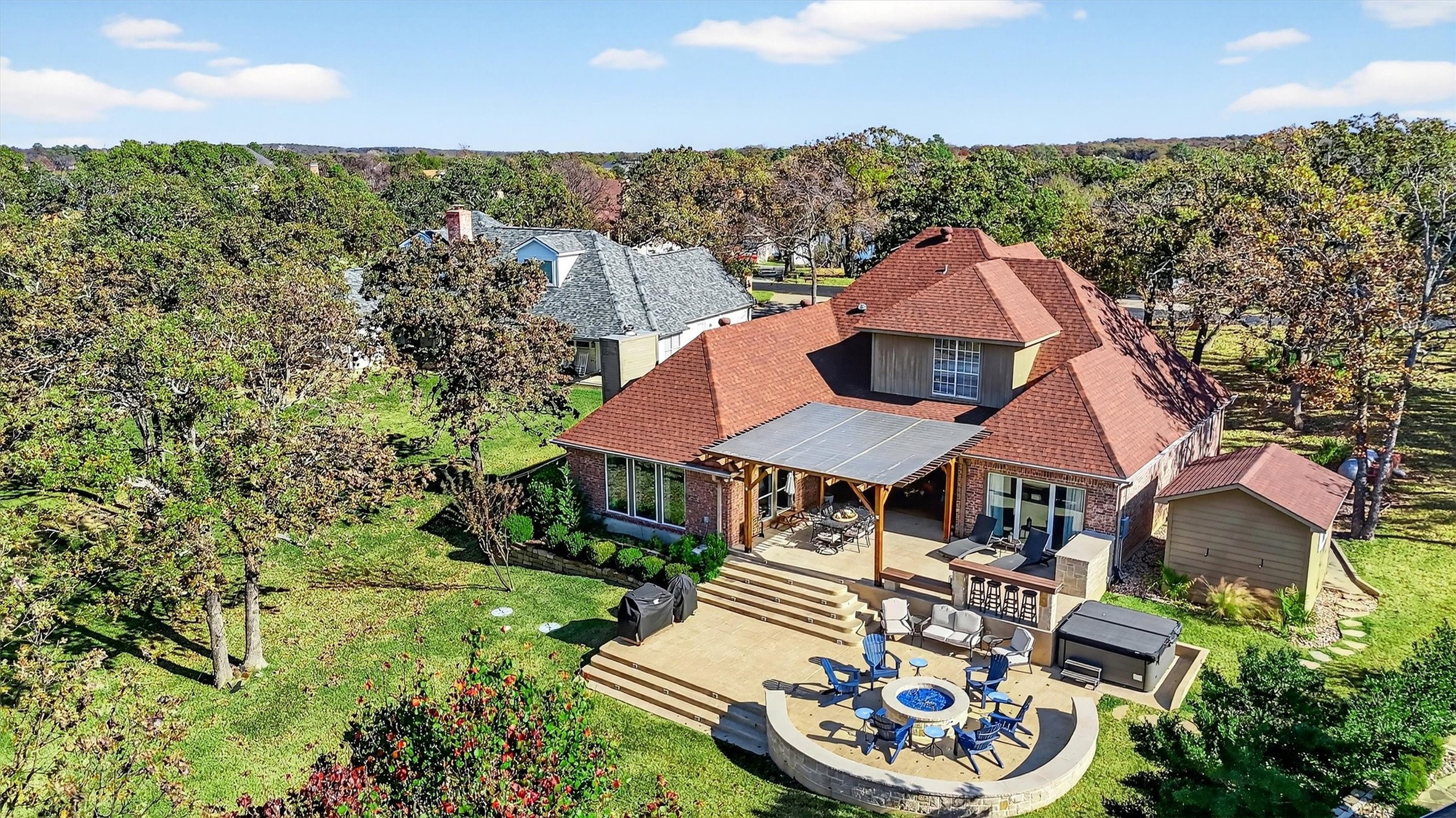 100 Mohawk Cove Lake Kiowa TX 76240