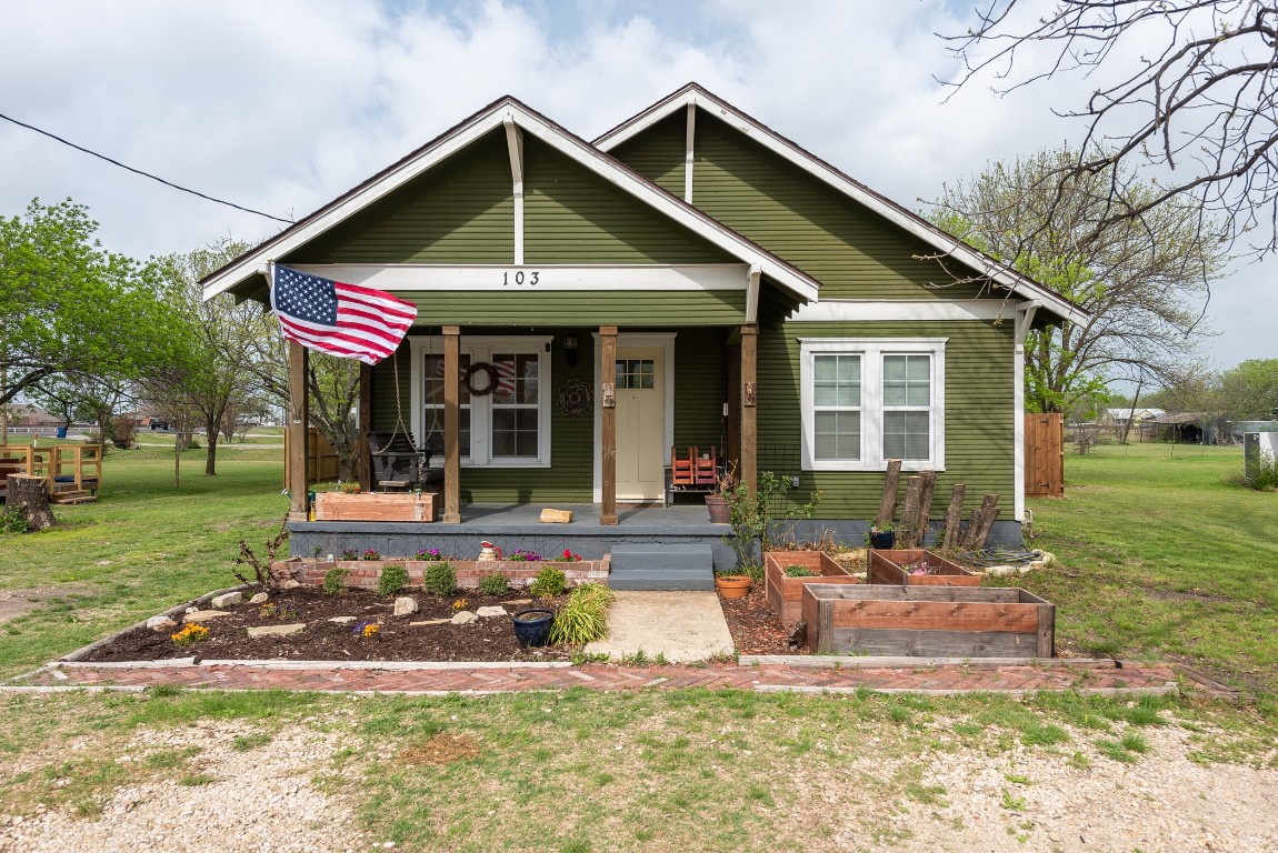 103 N Frederick Street Ponder TX 76259