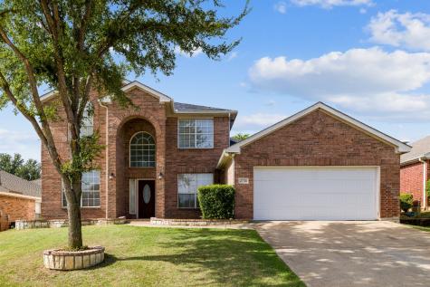 2731 Falcon Trail Grand Prairie TX 75052