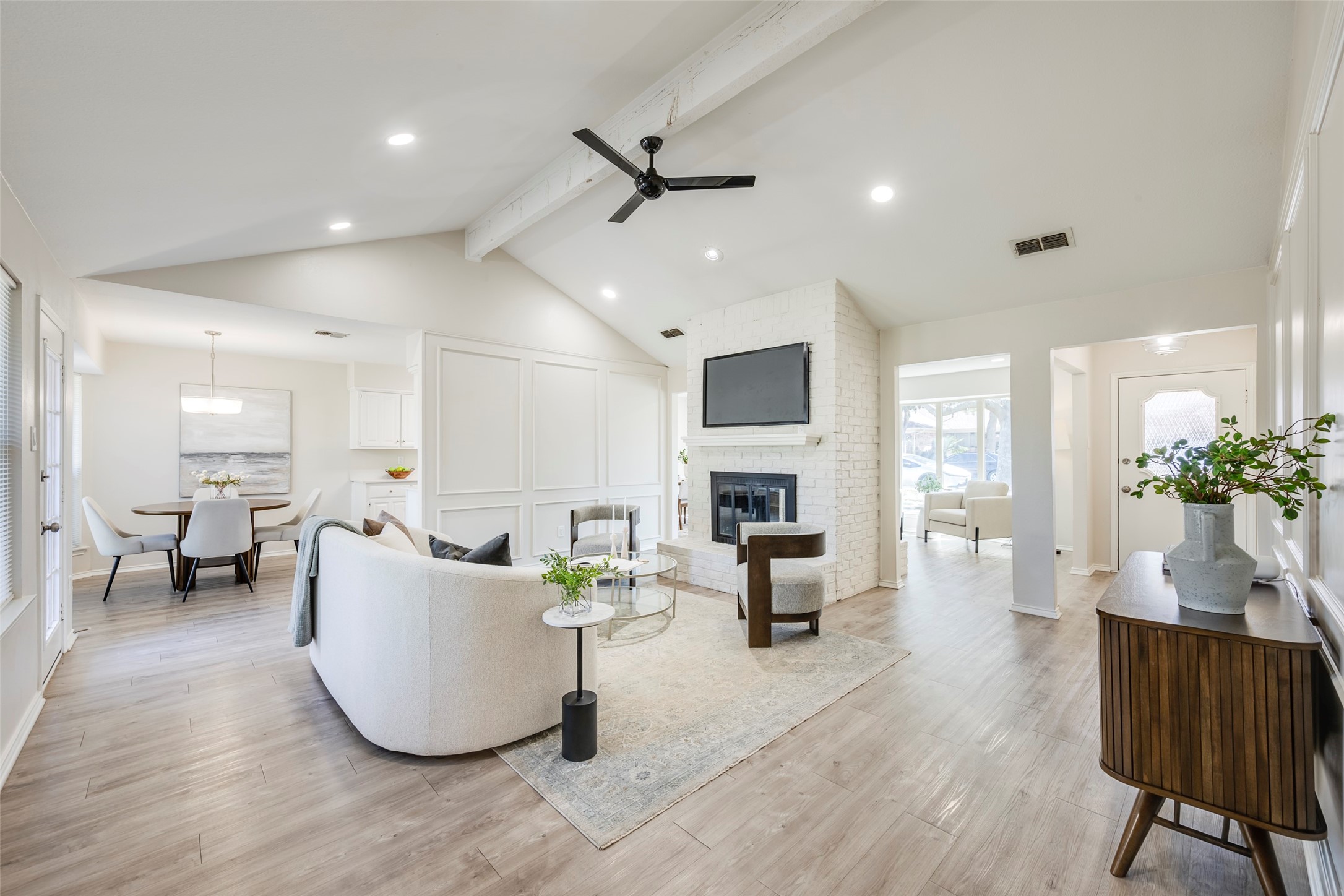 2824 Amber Drive S Fort Worth TX 76133