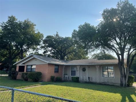 908 13th Street Bridgeport TX 76426